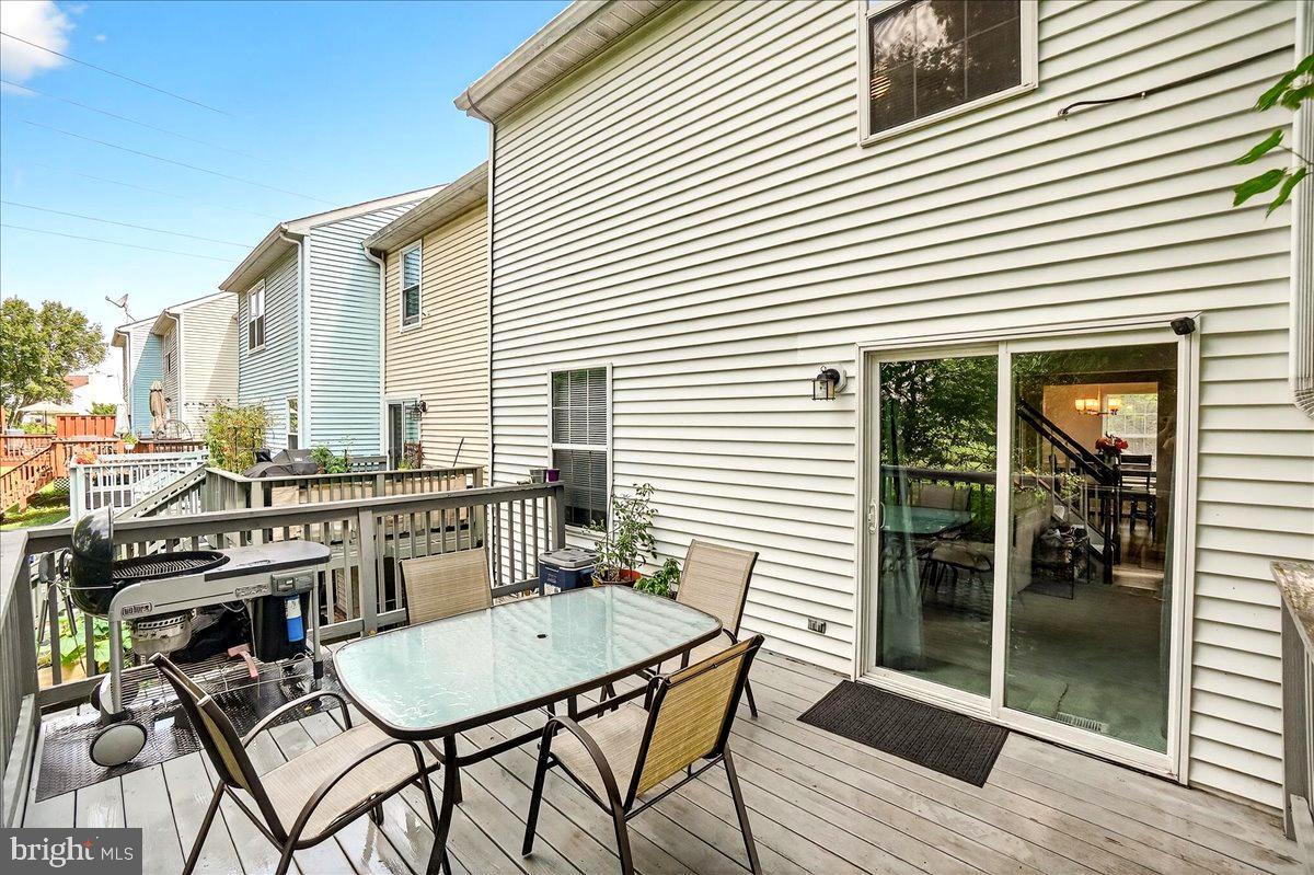 ROBIN MEADOWS - Residential