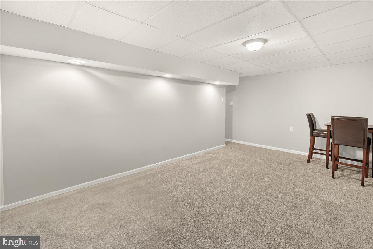 ROBIN MEADOWS - Residential