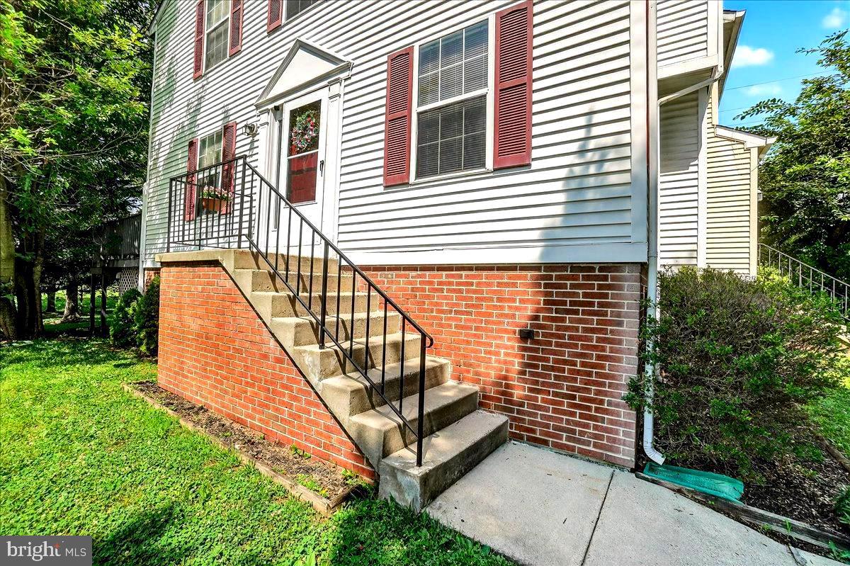 ROBIN MEADOWS - Residential