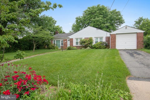 Homes For Rent - 9702 Bellevue Drive<br/> BETHESDA, MD 20814