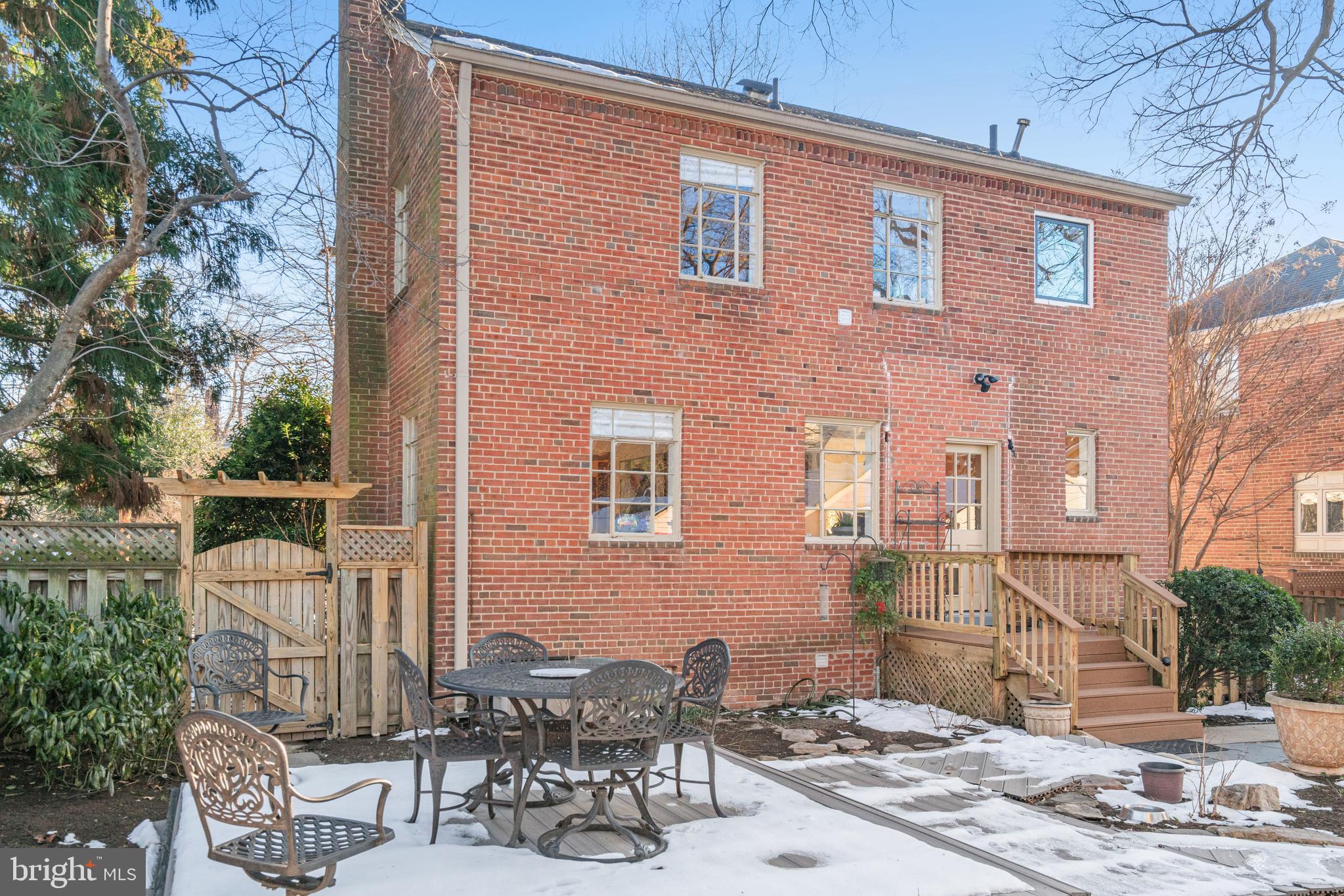 ARLINGTON HEIGHTS - Residential