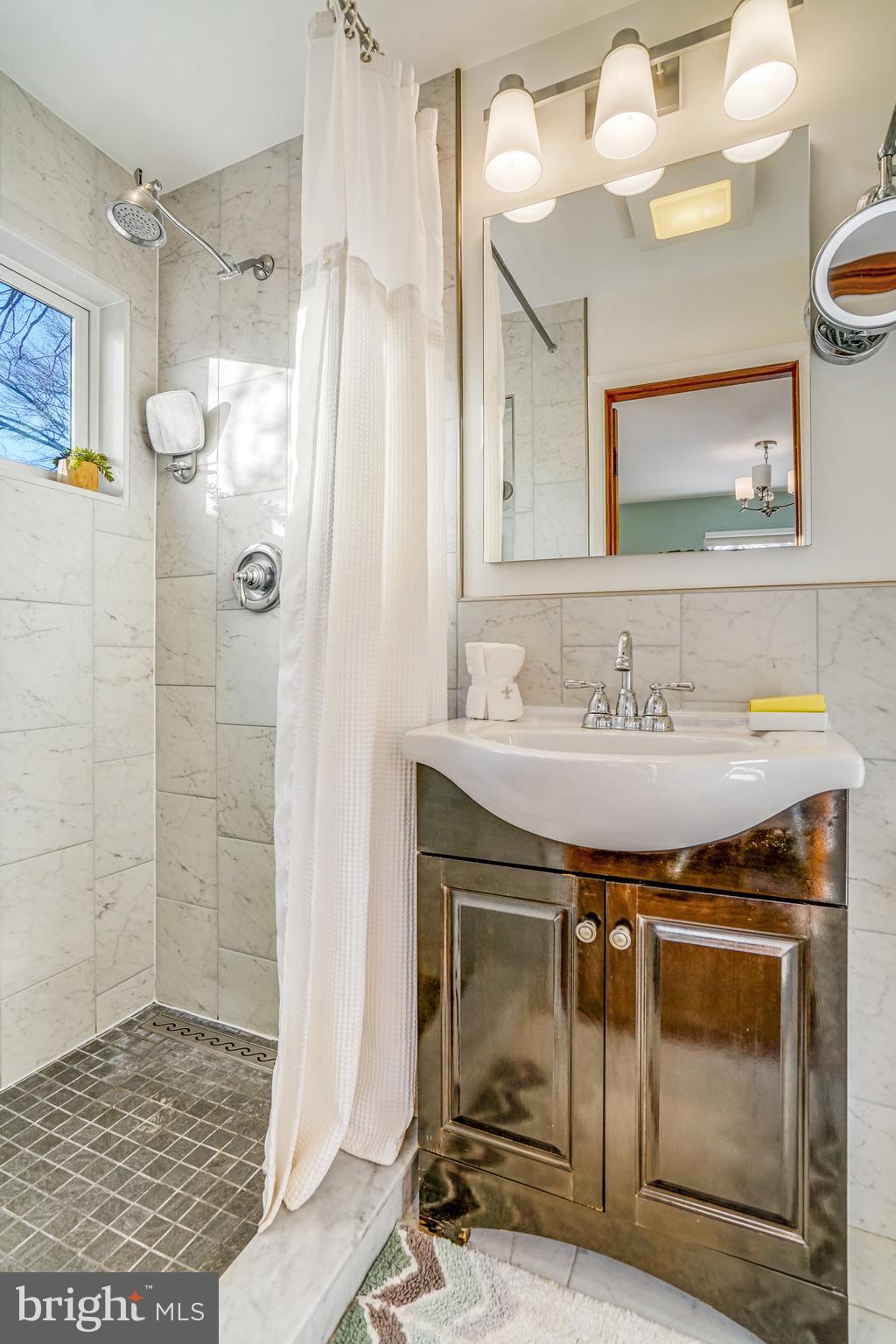 ARLINGTON HEIGHTS - Residential