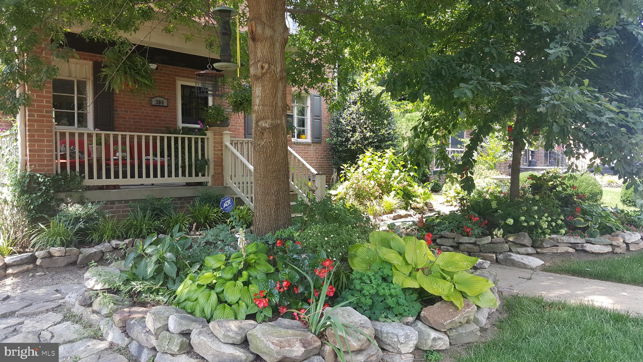 ARLINGTON HEIGHTS - Residential