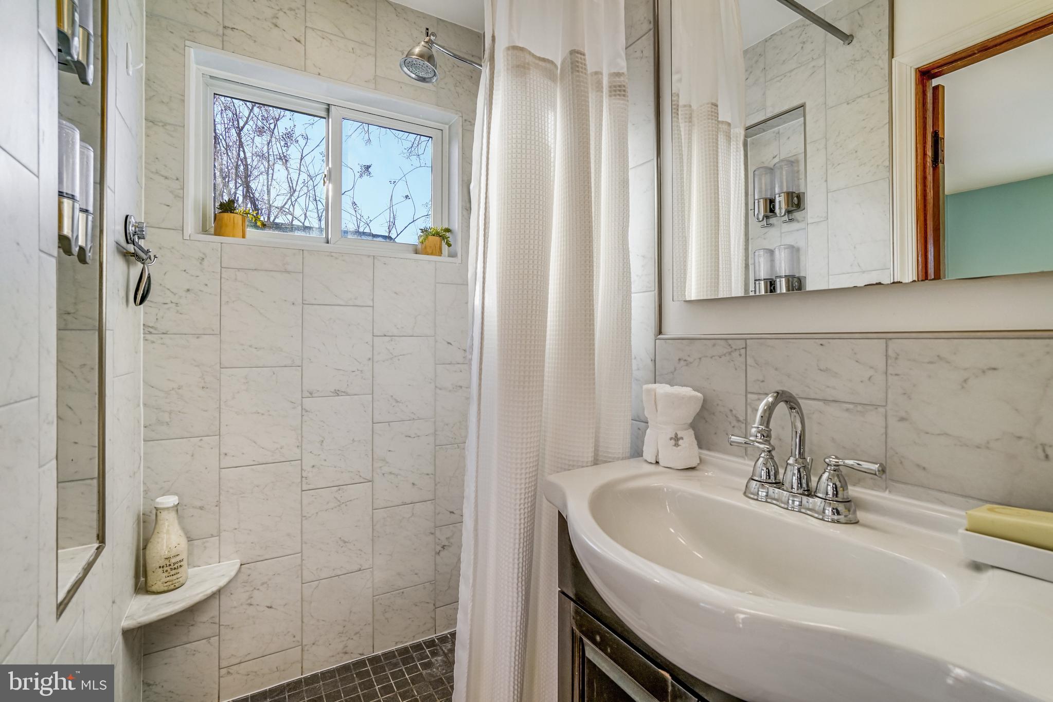 ARLINGTON HEIGHTS - Residential