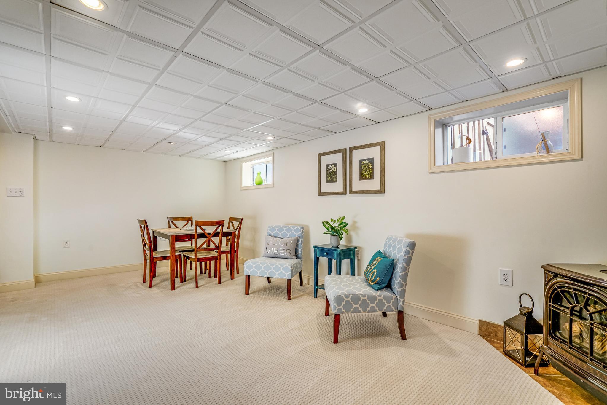 ARLINGTON HEIGHTS - Residential