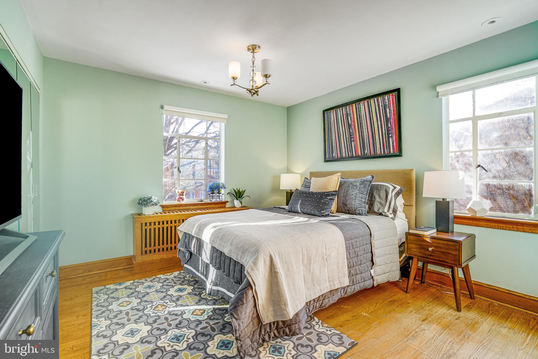 ARLINGTON HEIGHTS - Residential