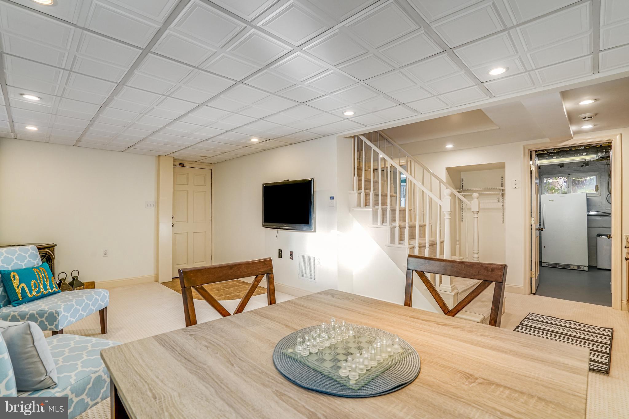 ARLINGTON HEIGHTS - Residential