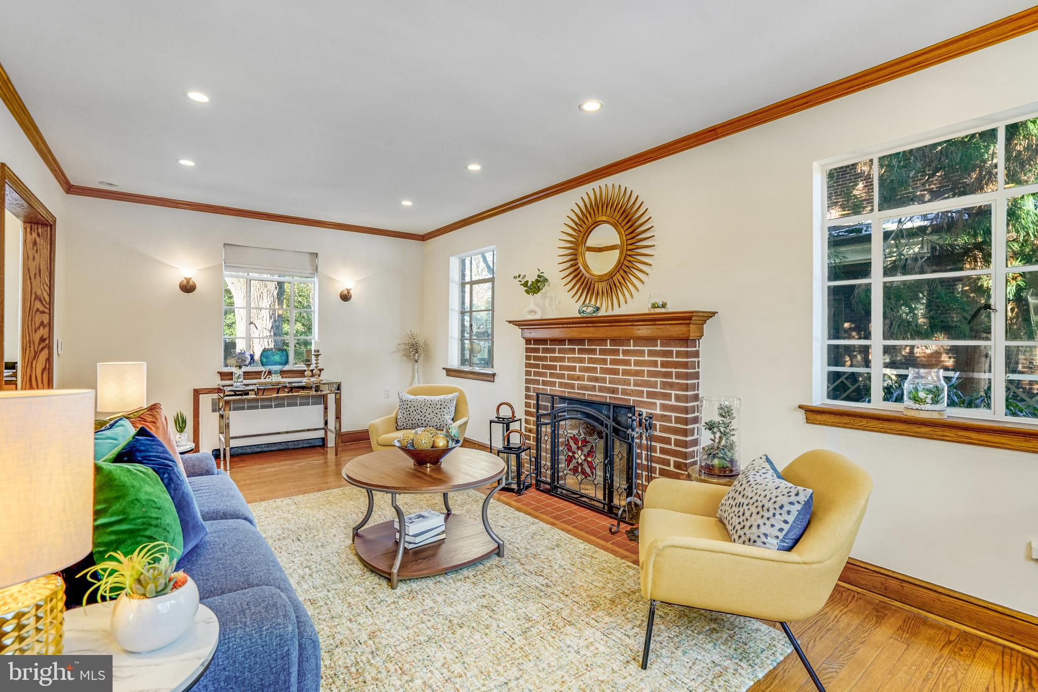 ARLINGTON HEIGHTS - Residential