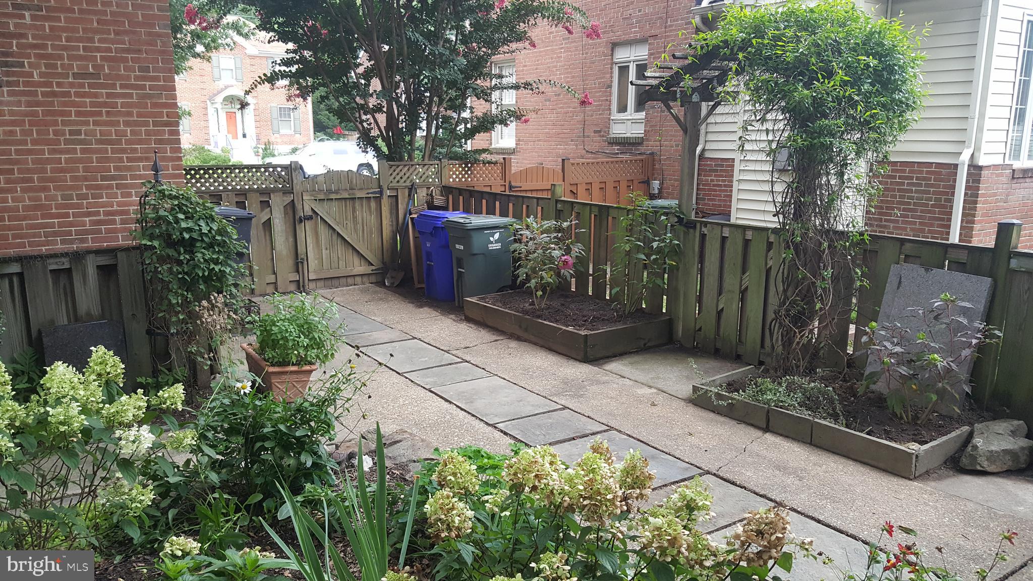 ARLINGTON HEIGHTS - Residential