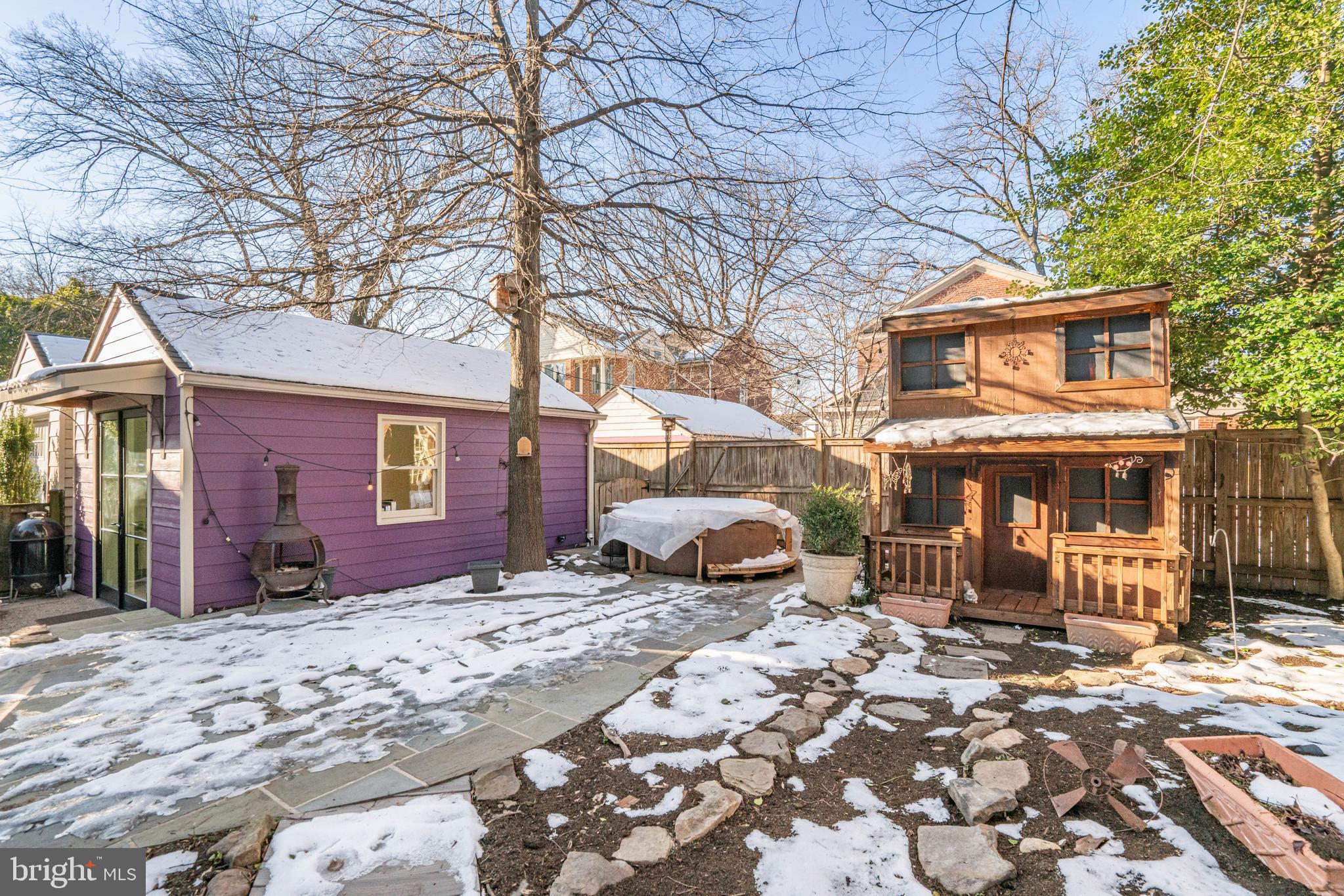 ARLINGTON HEIGHTS - Residential