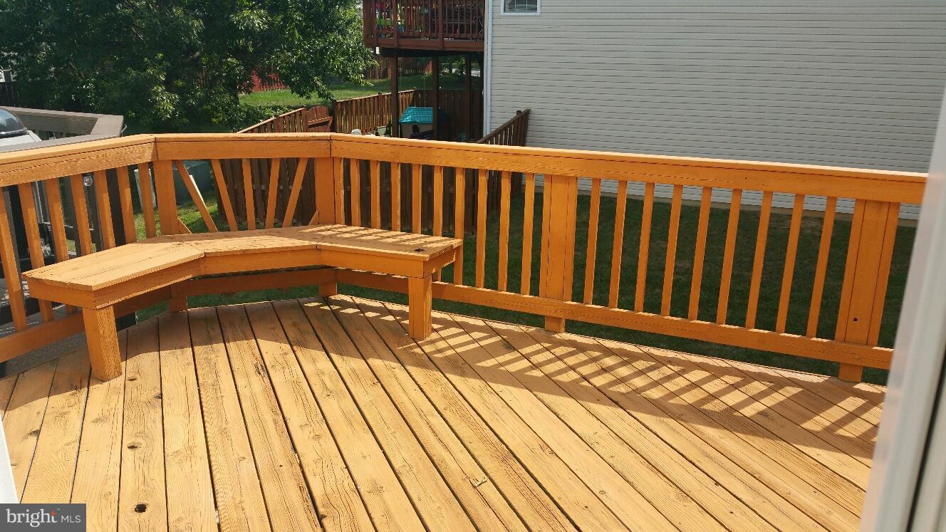 ISLAND CREEK - Residential Lease