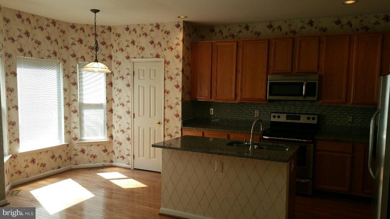 ISLAND CREEK - Residential Lease