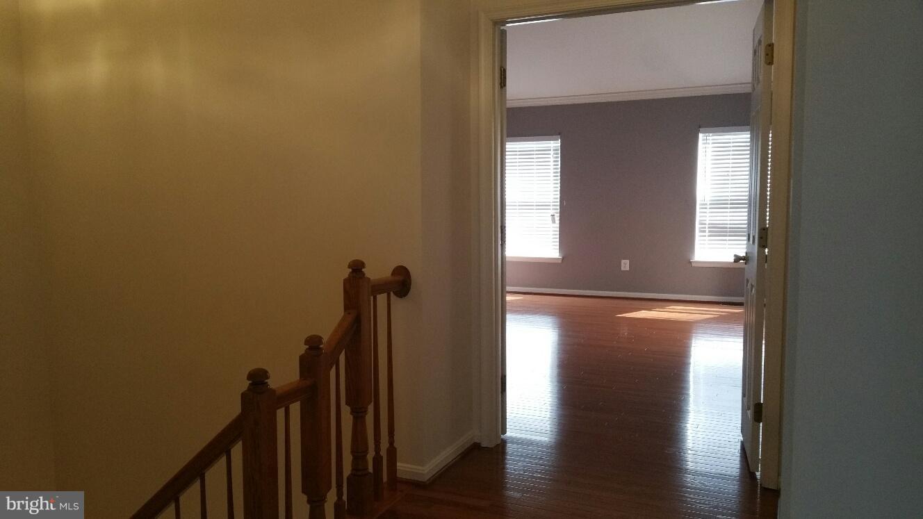 ISLAND CREEK - Residential Lease