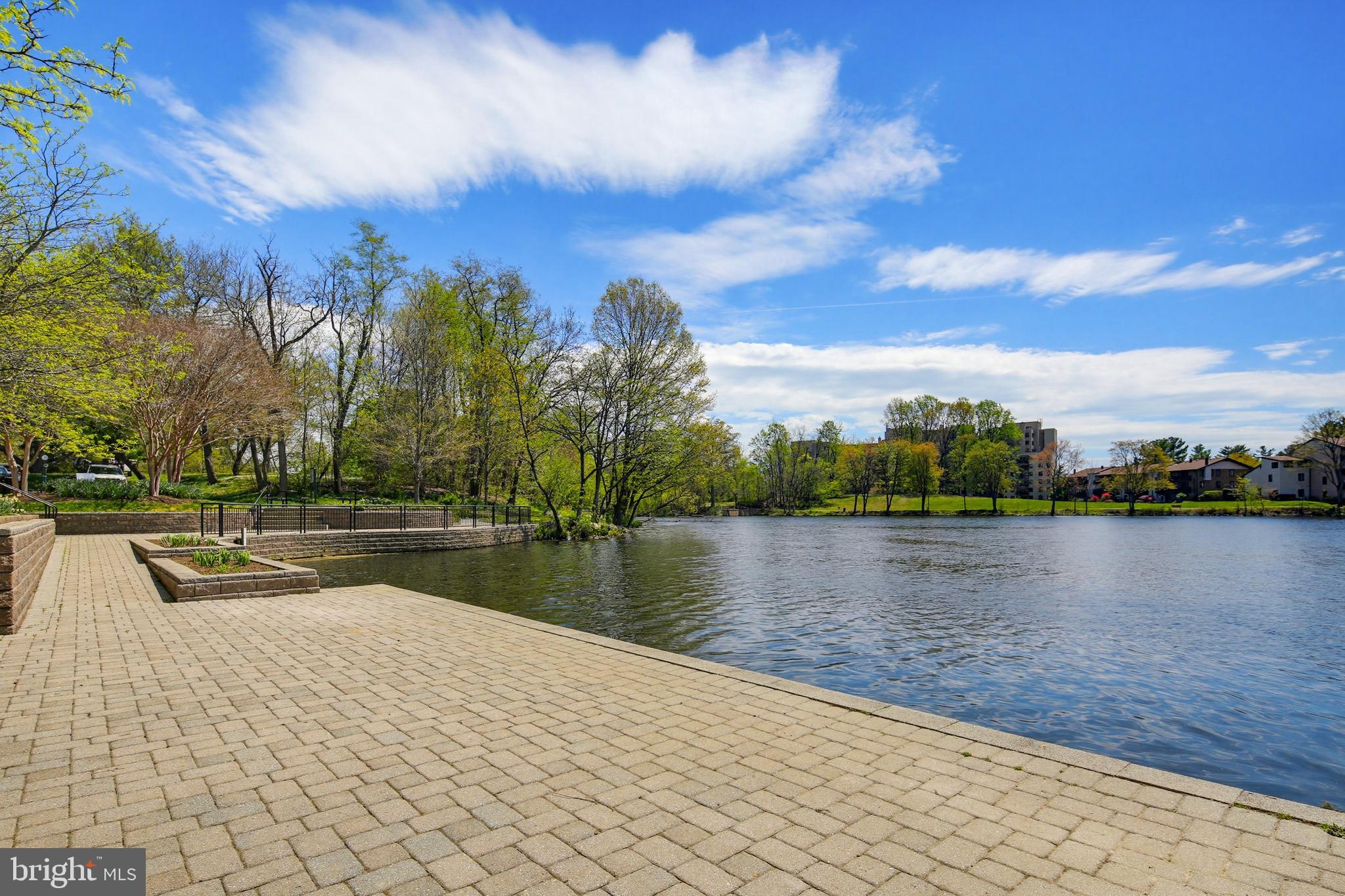 OAKLAND MILLS - Residential