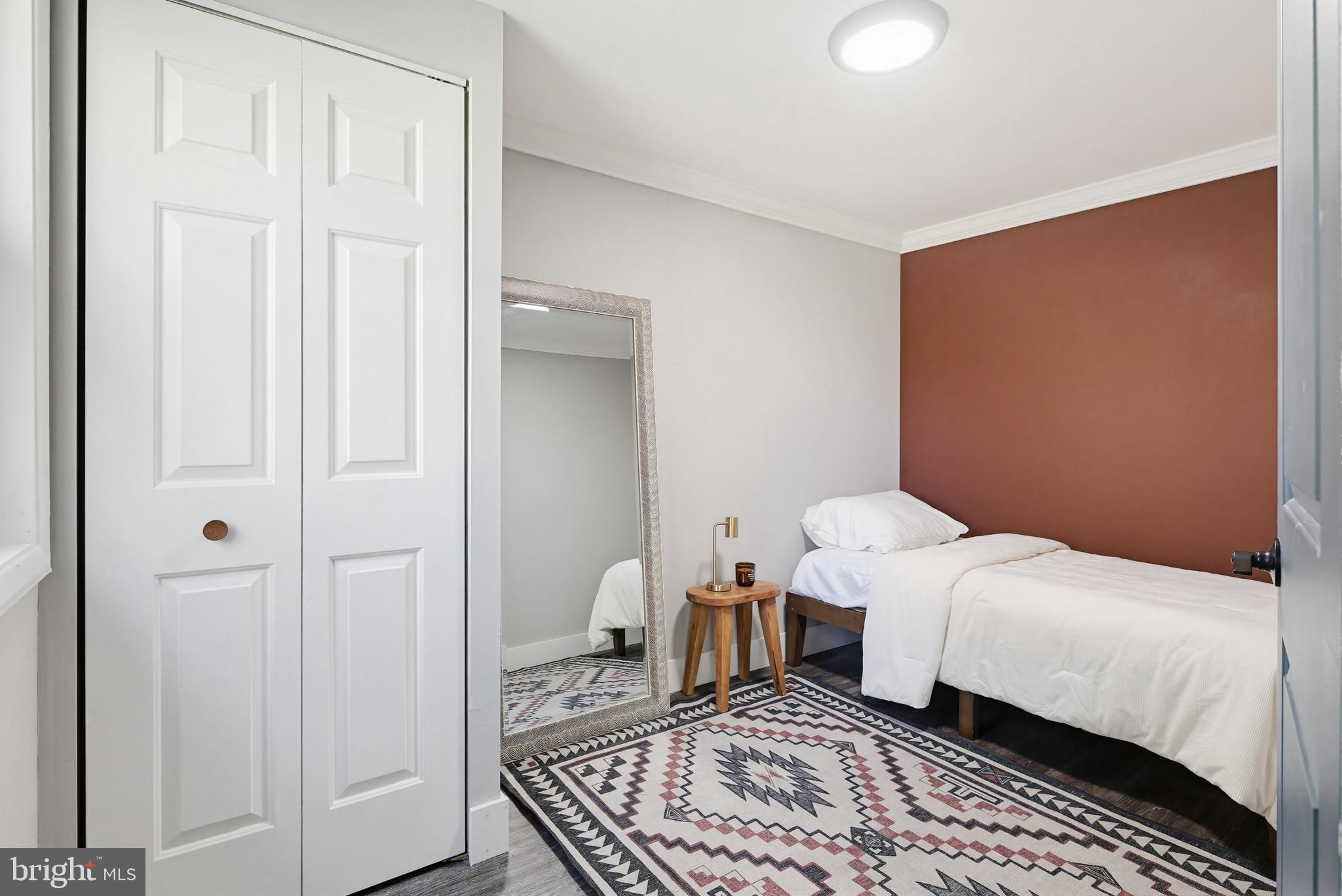 OAKLAND MILLS - Residential