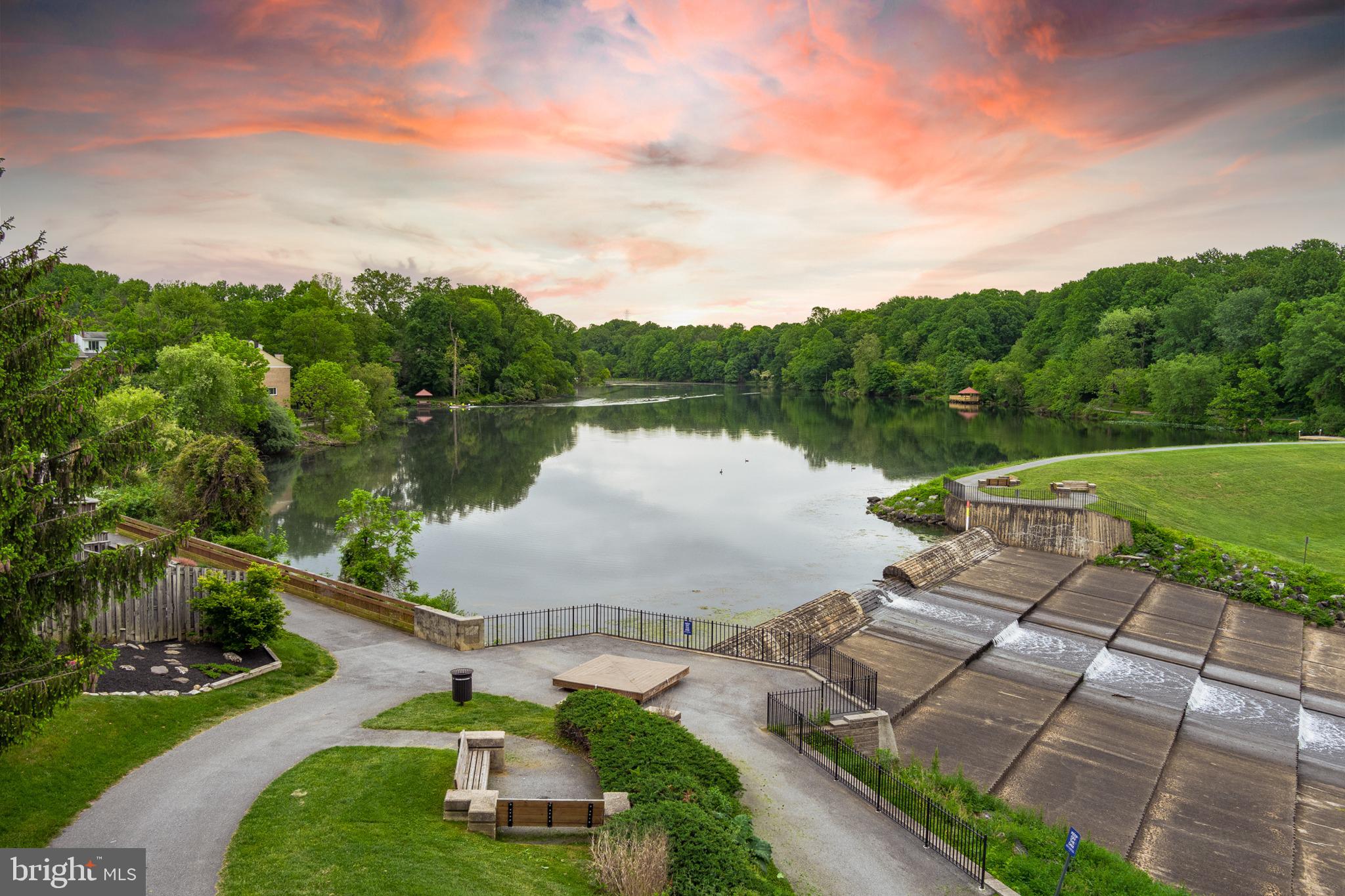 OAKLAND MILLS - Residential