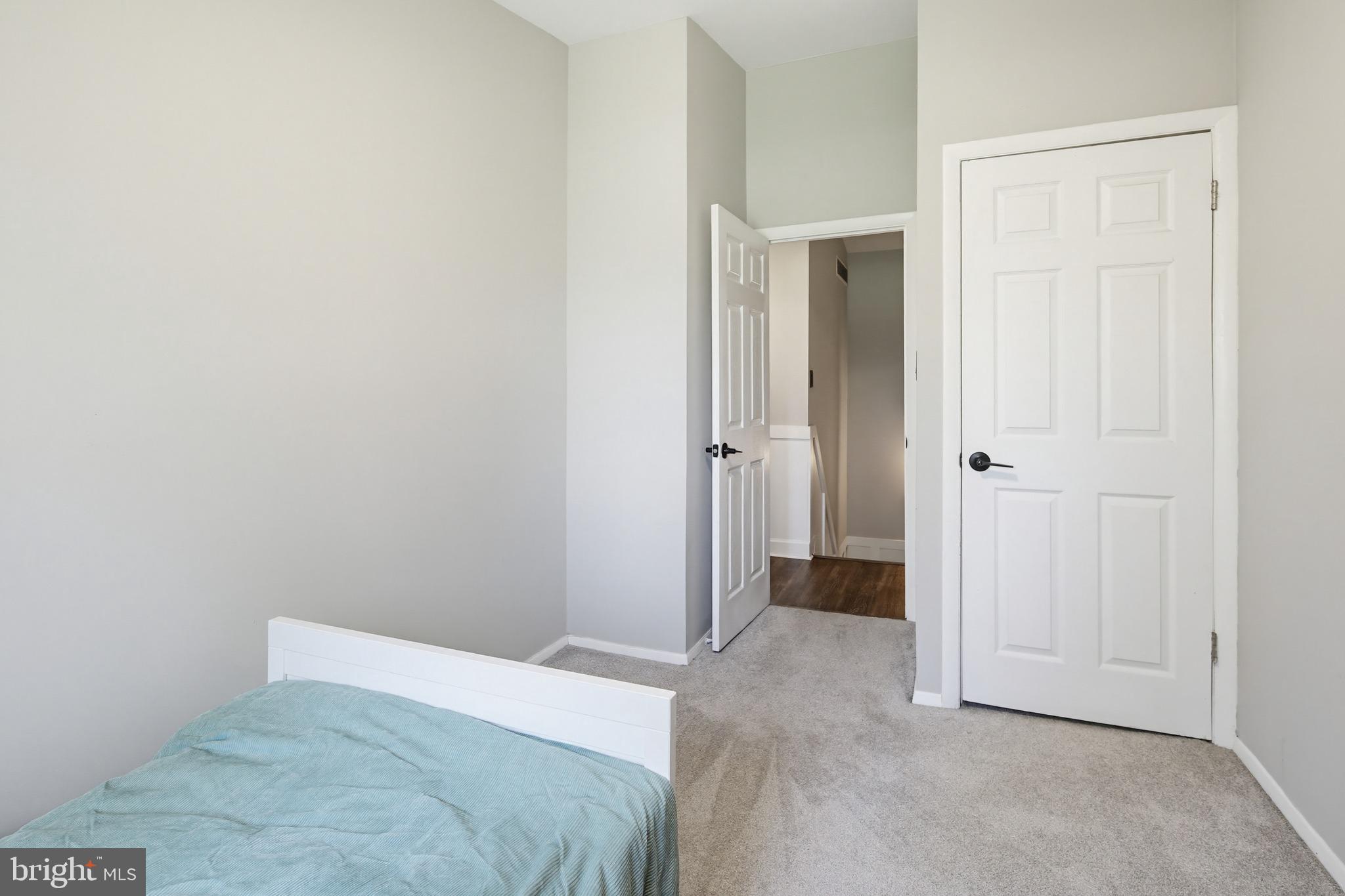 OAKLAND MILLS - Residential