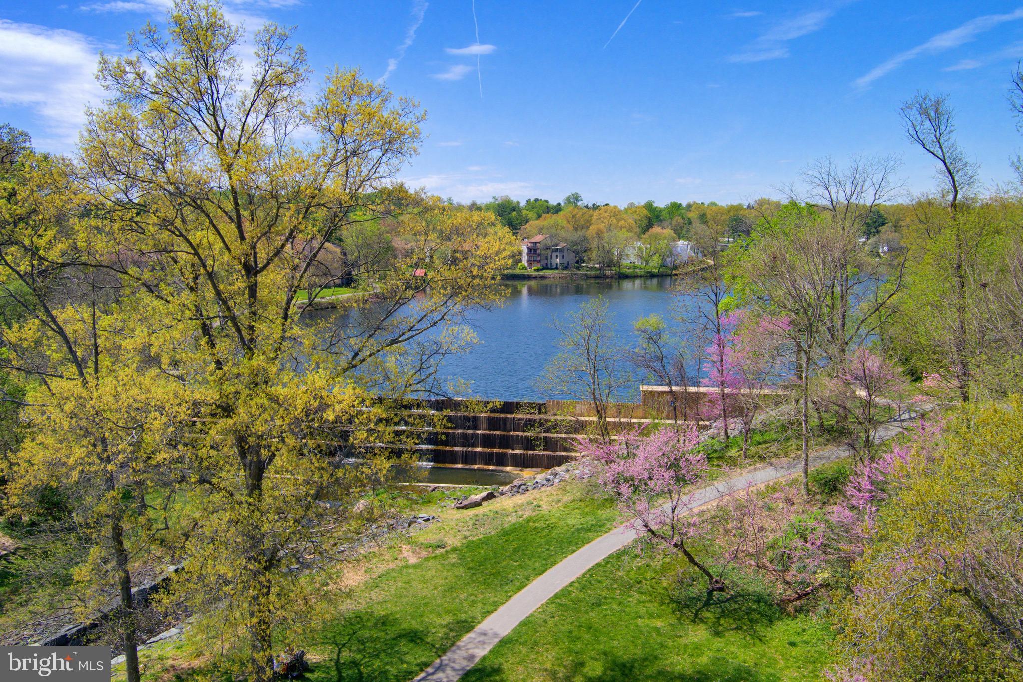 OAKLAND MILLS - Residential