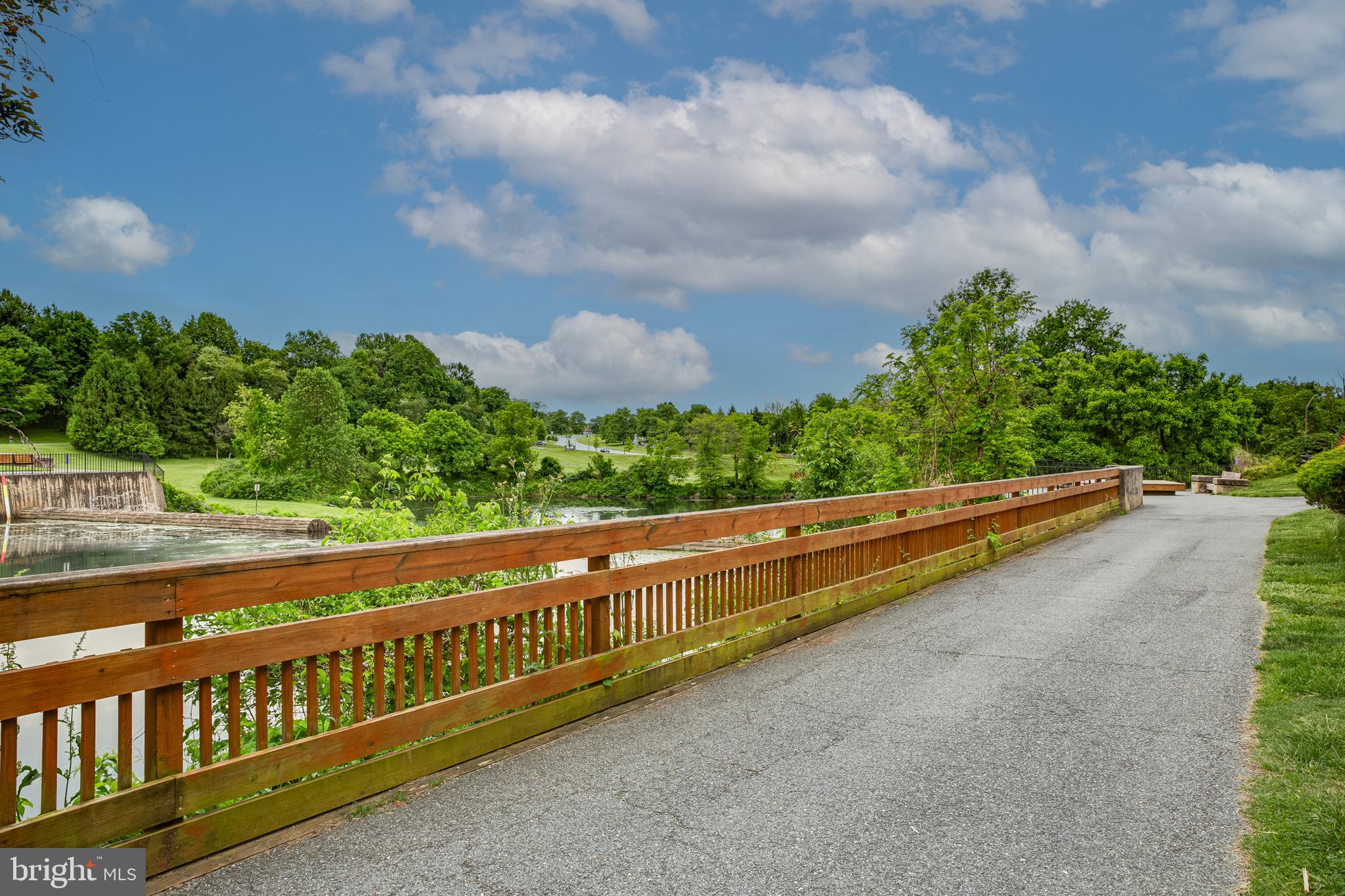 OAKLAND MILLS - Residential