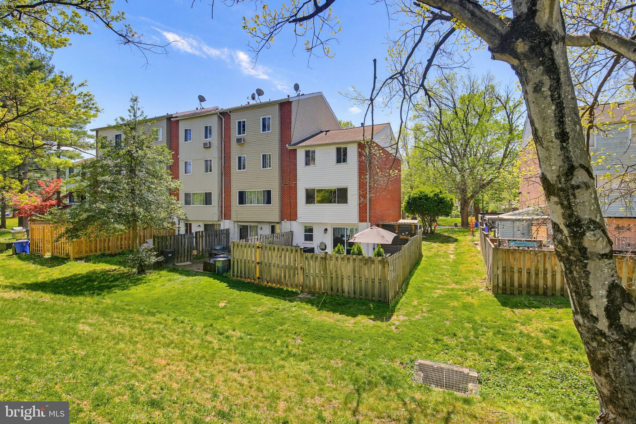 OAKLAND MILLS - Residential