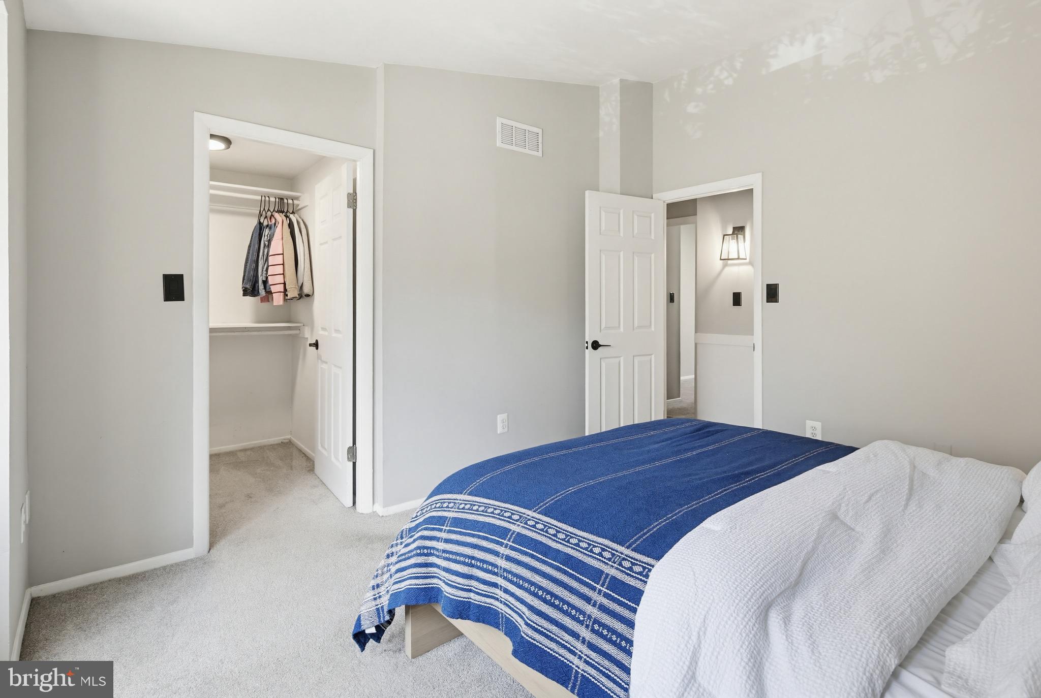 OAKLAND MILLS - Residential