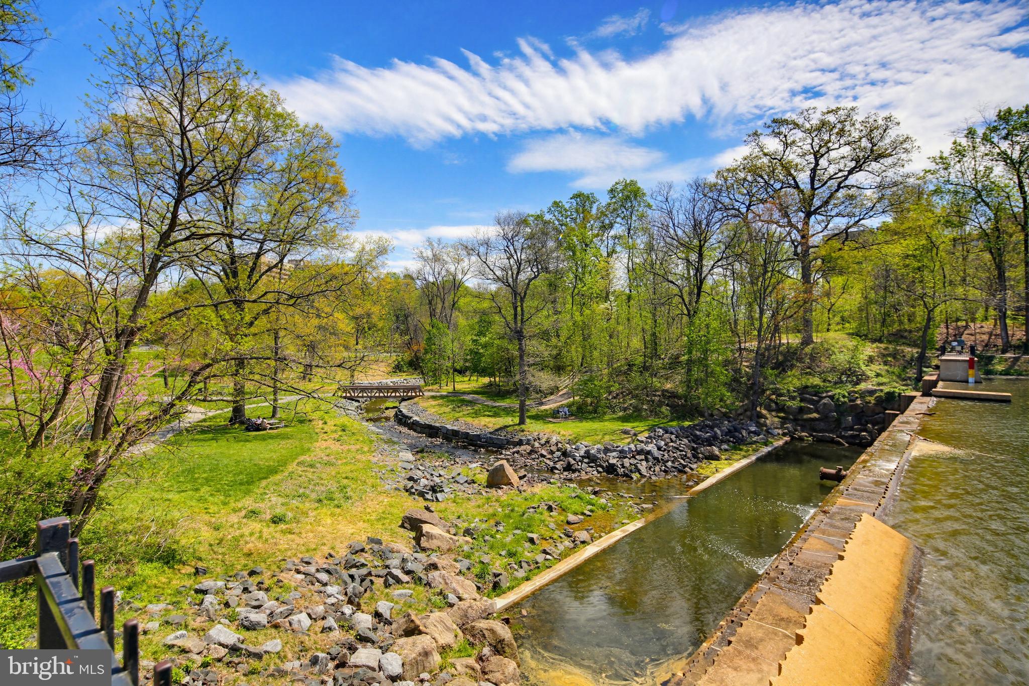 OAKLAND MILLS - Residential