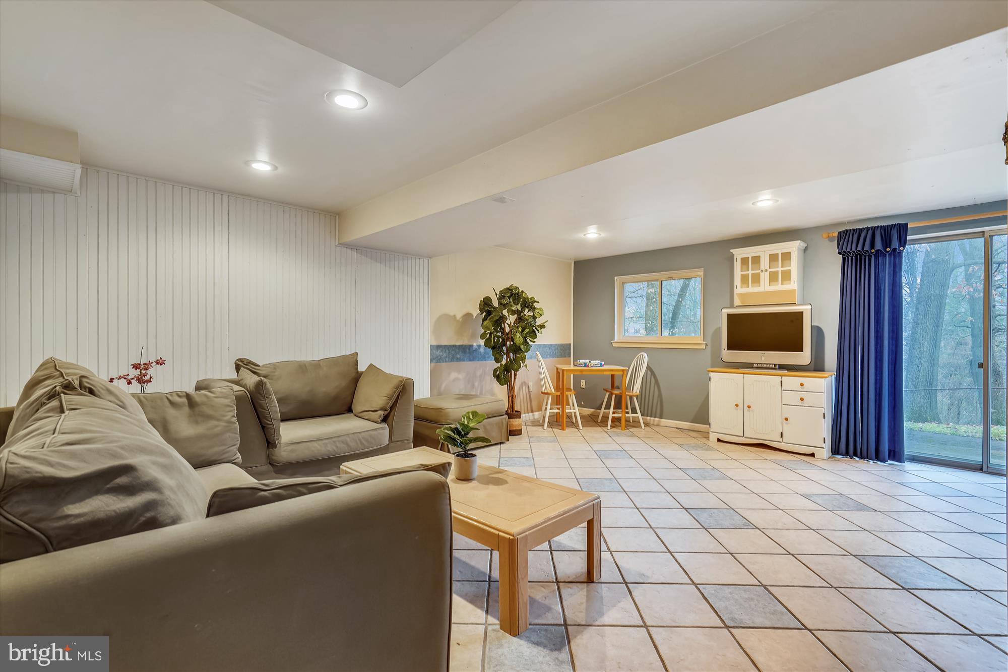 KINGS PARK WEST - Residential