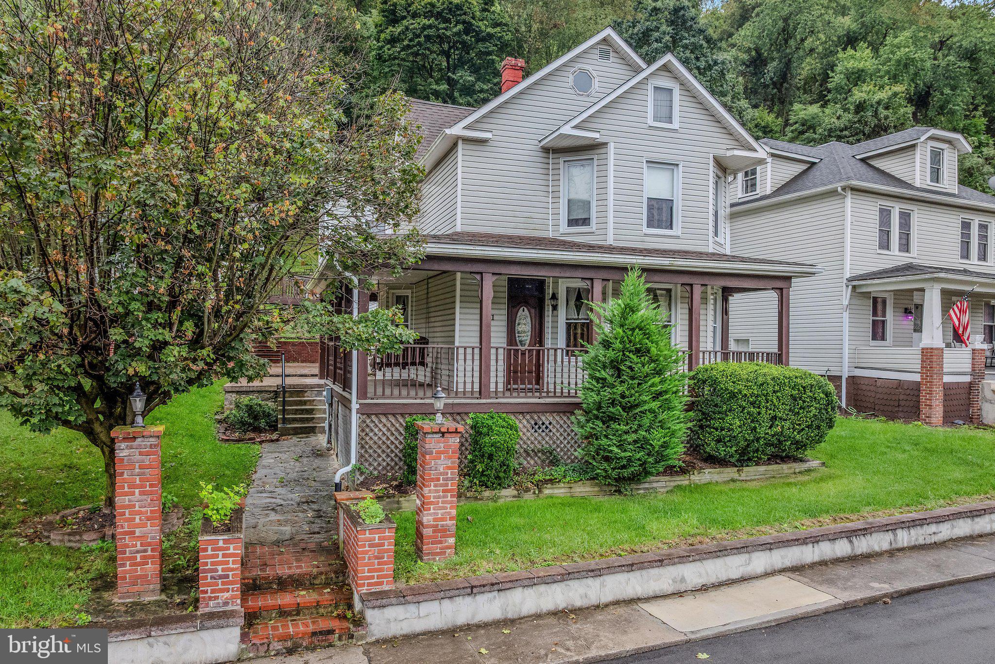 160 MAIN STREET