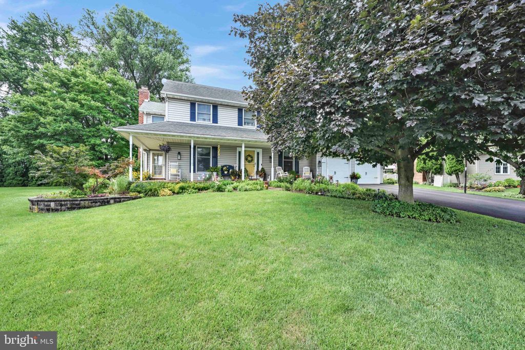 Photo of 156 Penningdon Drive, LANDISVILLE, PA 17538 (MLS # PALA2077166)