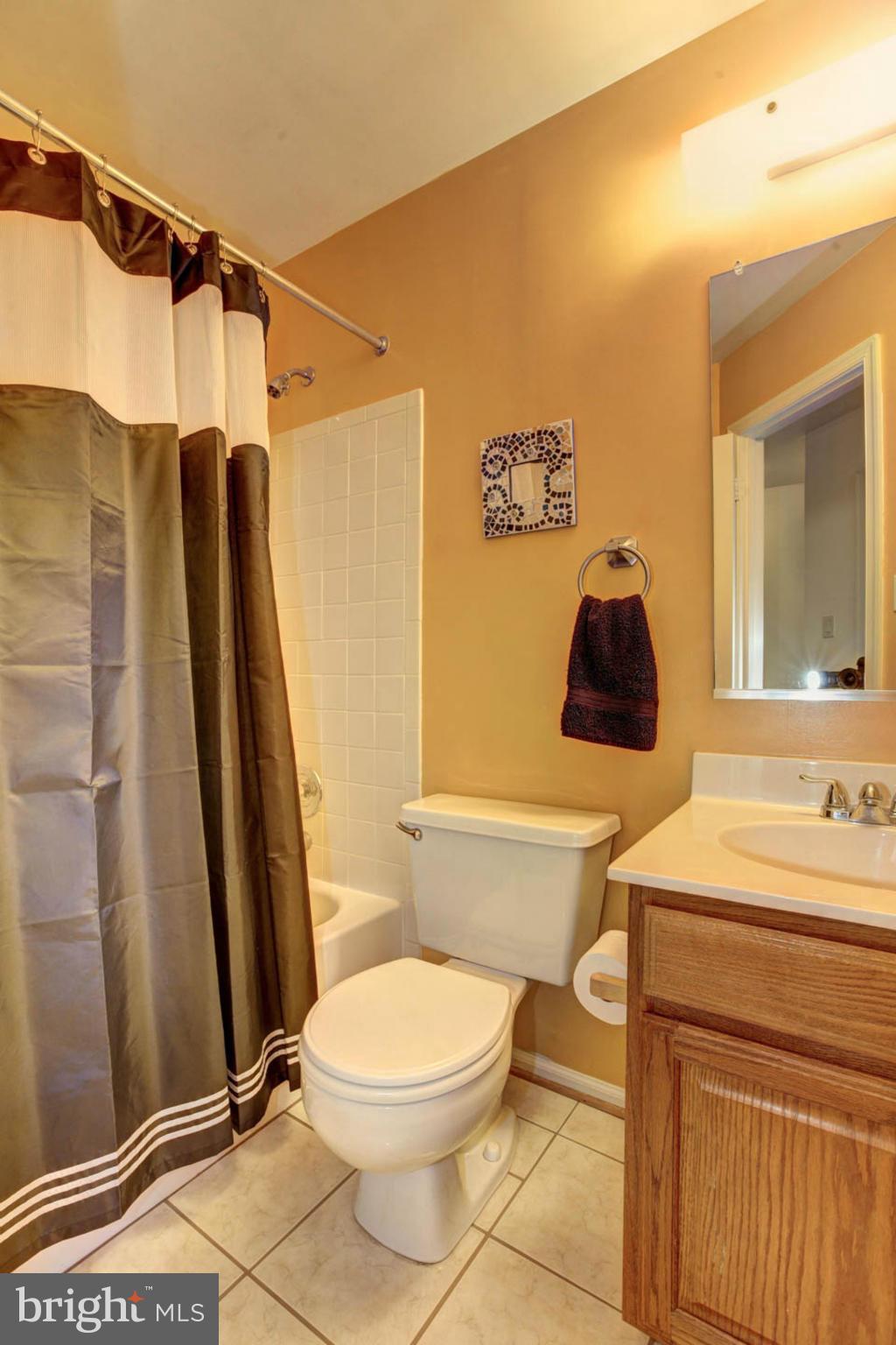 GUNNERS LAKE VILLAGE - Residential