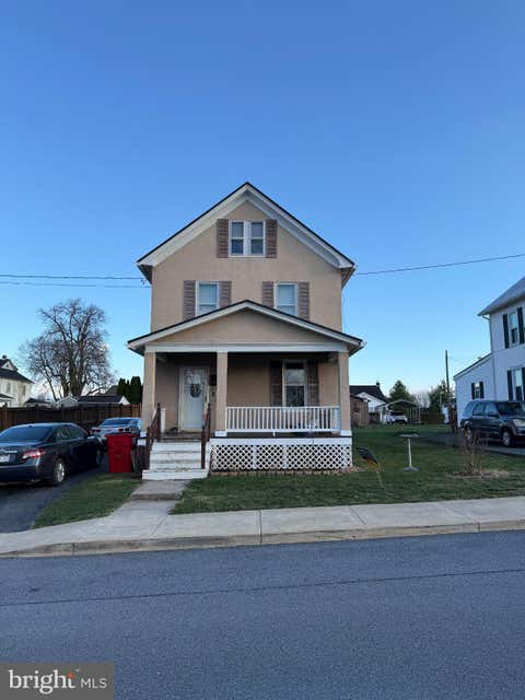 Homes For Sale - 111 W 5th Avenue<br/> RANSON, WV 25438
