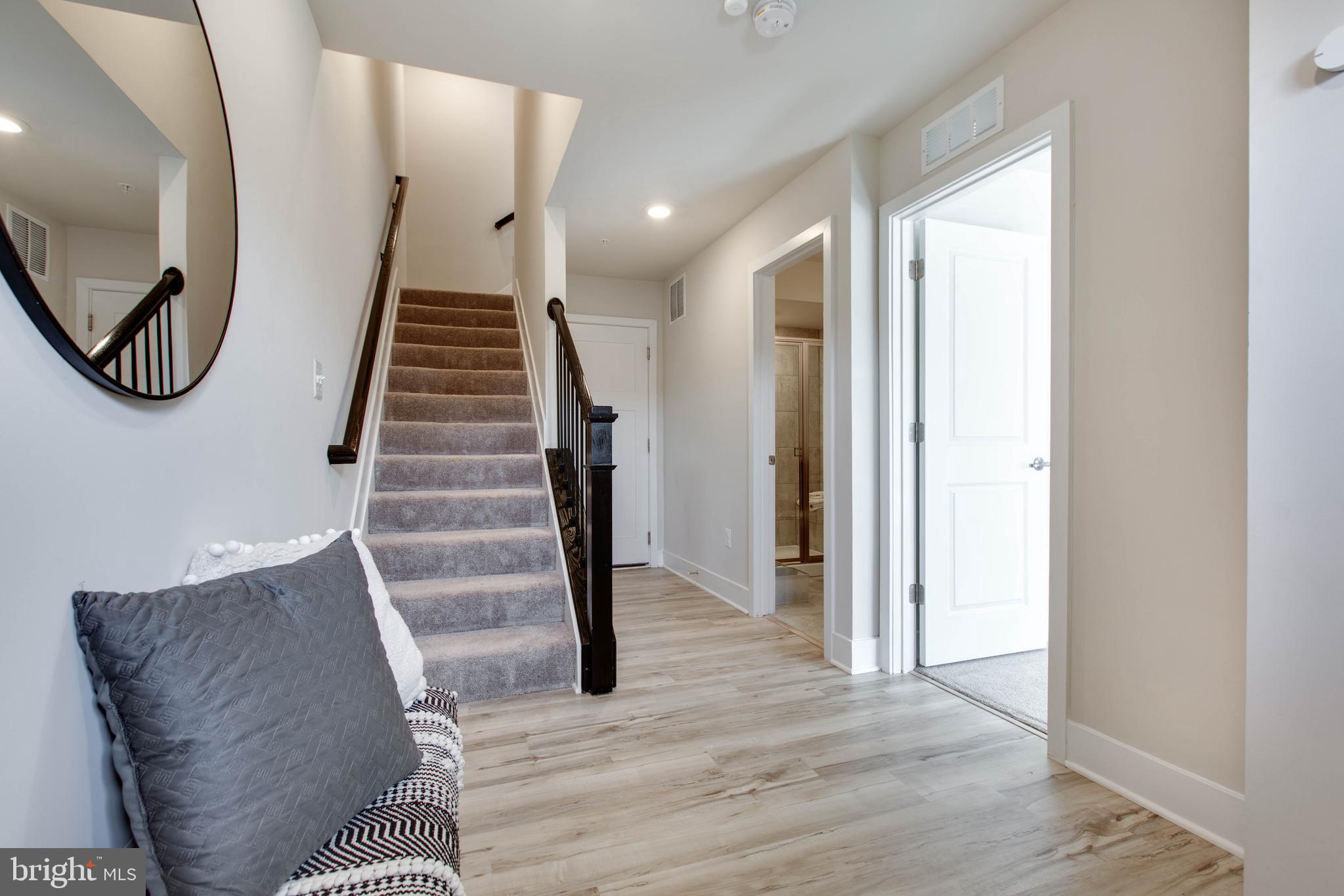 TANYARD SHORES - Residential