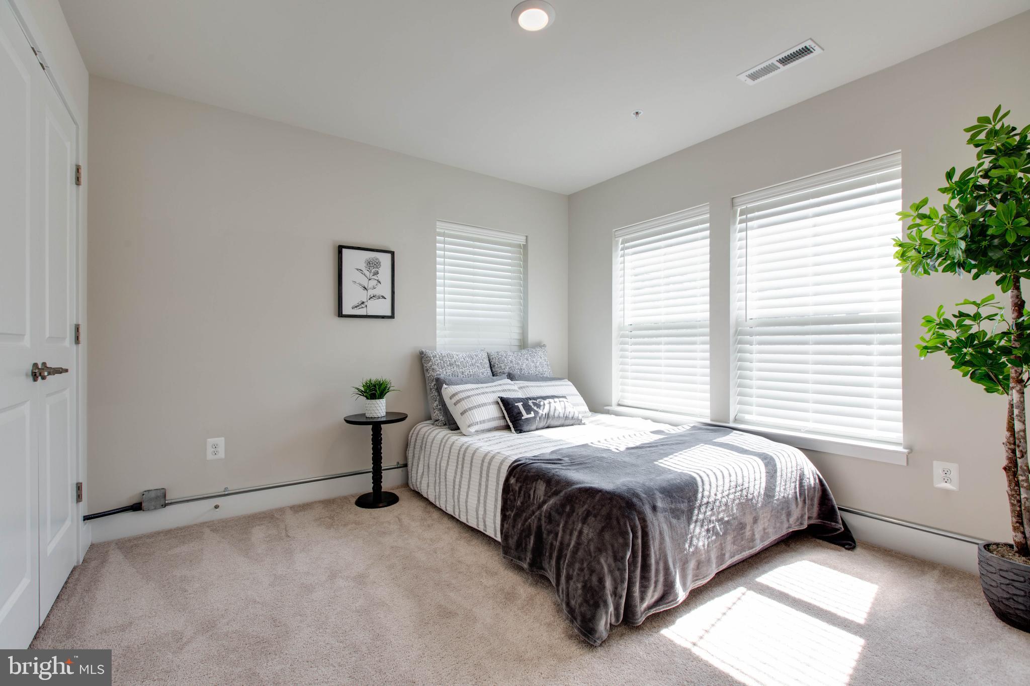 TANYARD SHORES - Residential