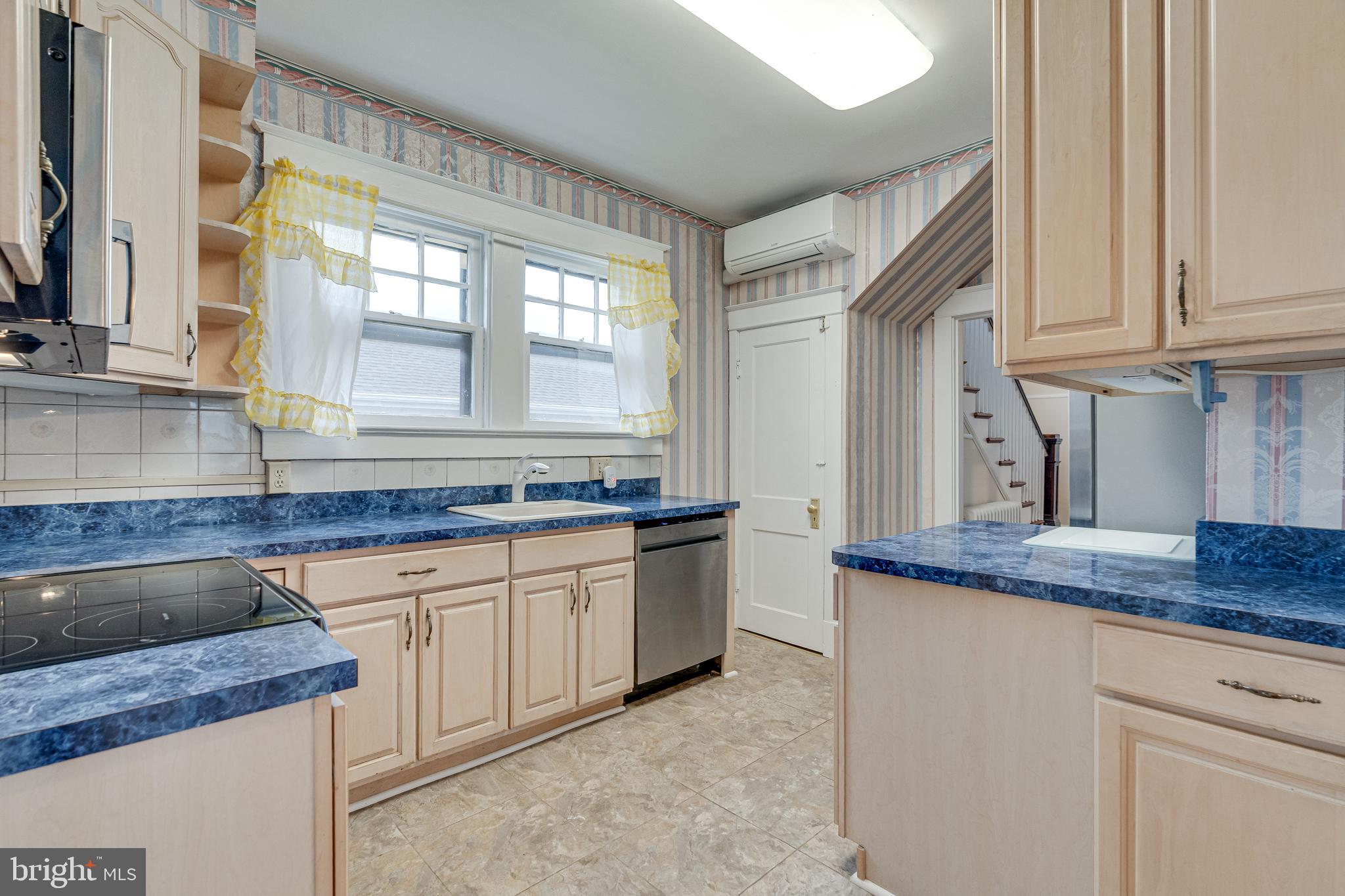 GRAYS - Residential Lease