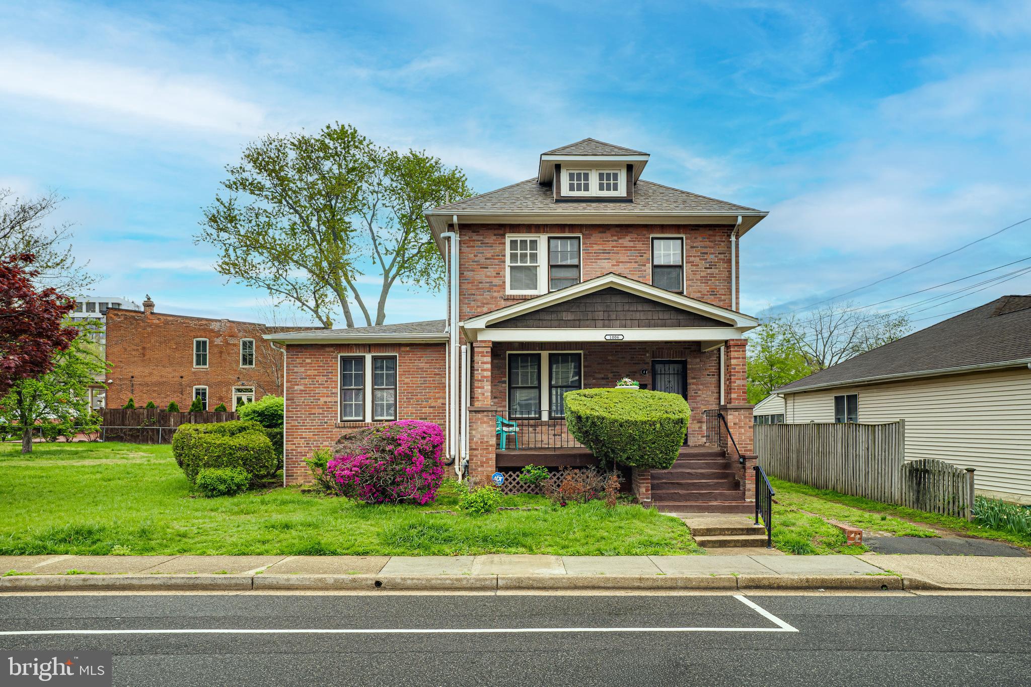 GRAYS - Residential Lease