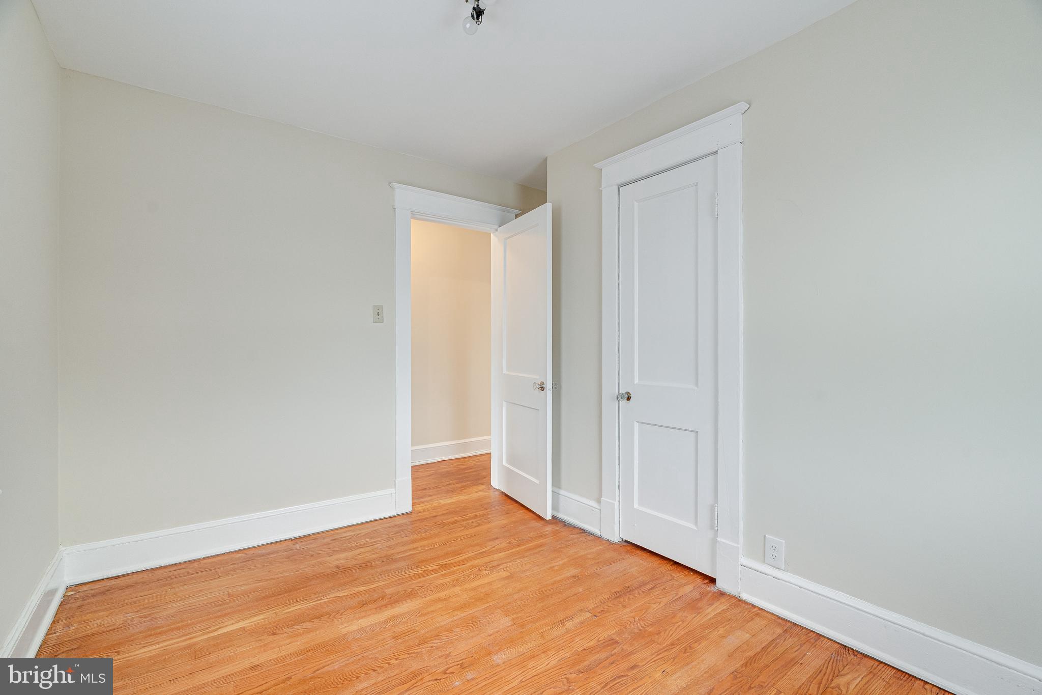 GRAYS - Residential Lease