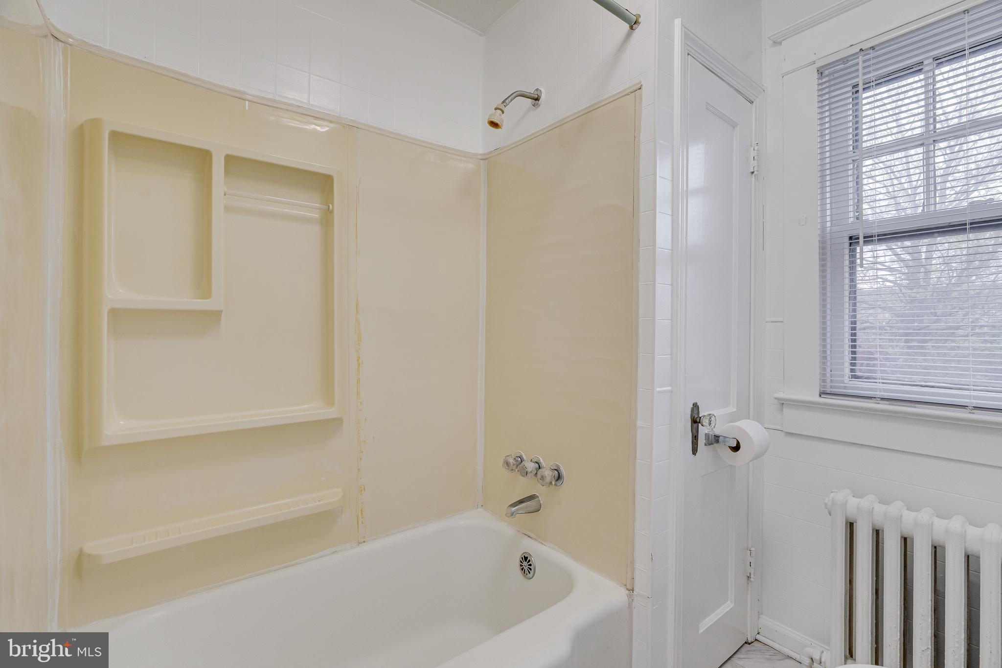 GRAYS - Residential Lease