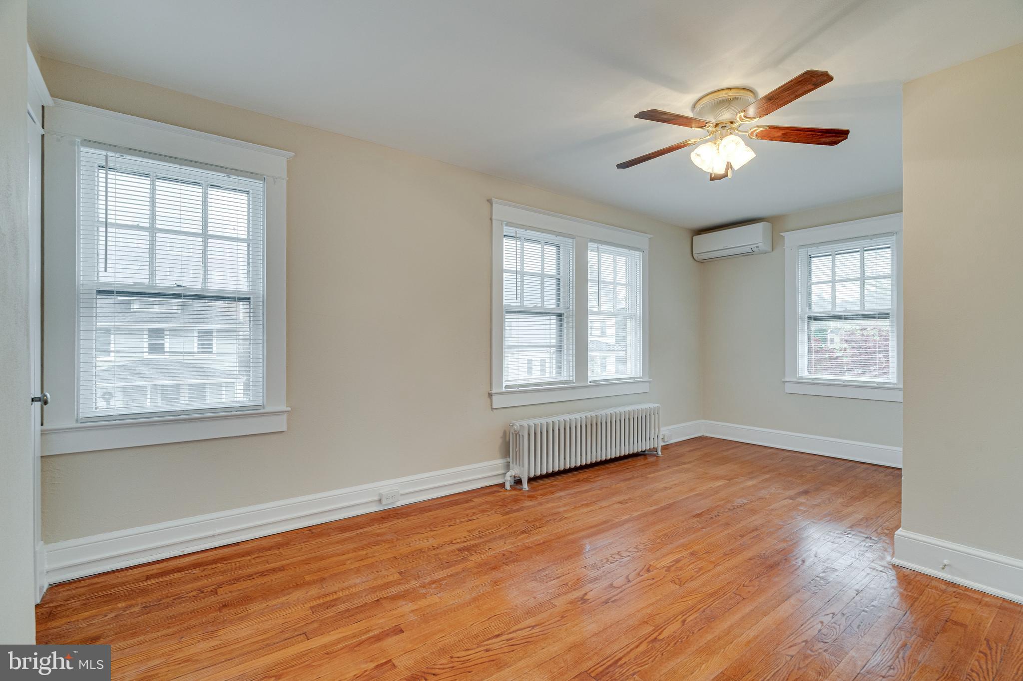 GRAYS - Residential Lease