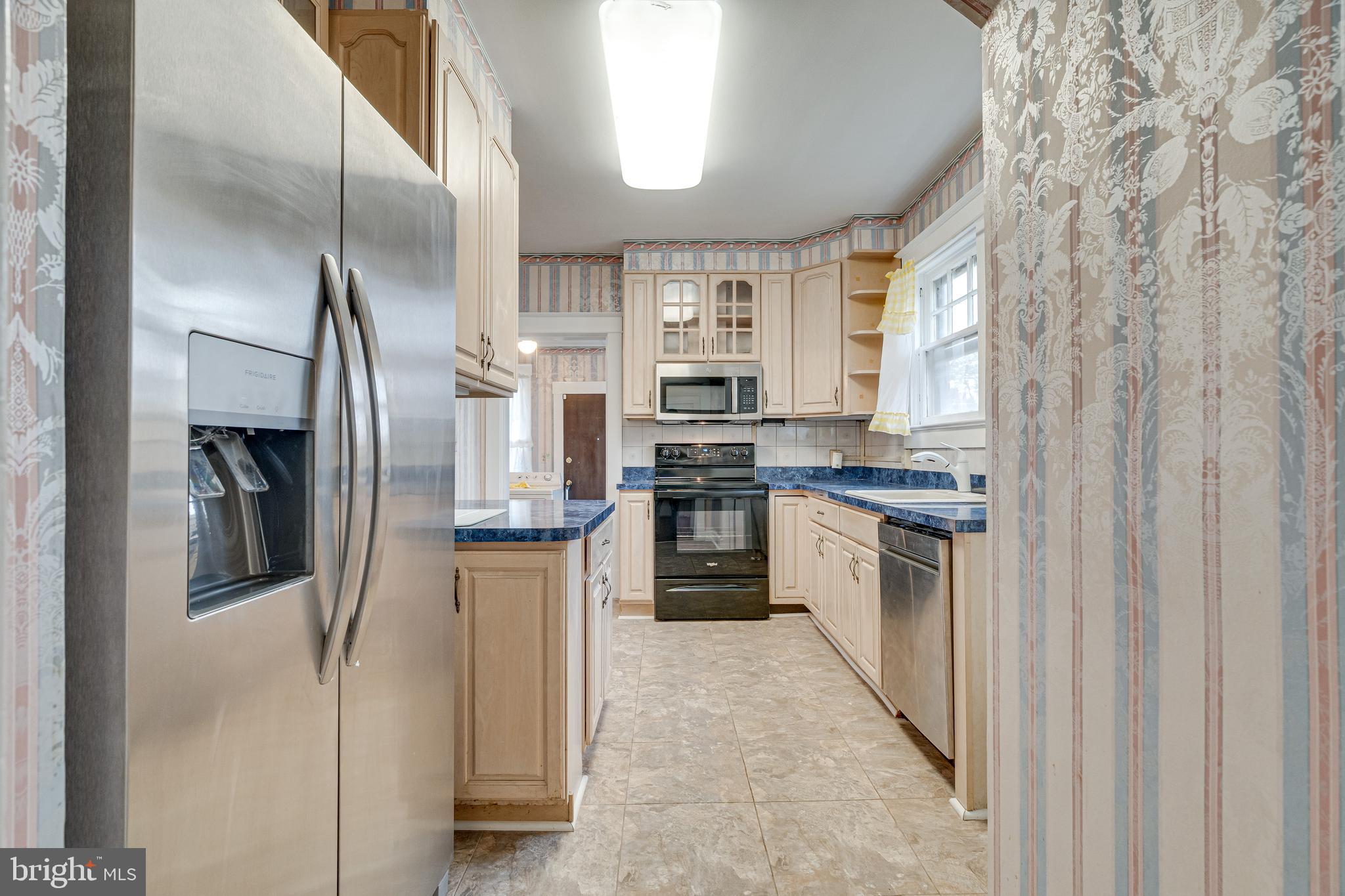 GRAYS - Residential Lease