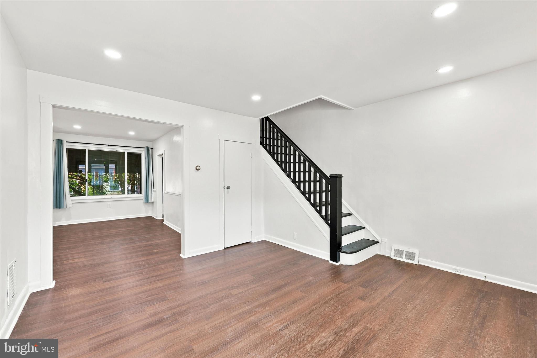 2550 CARROLL STREET