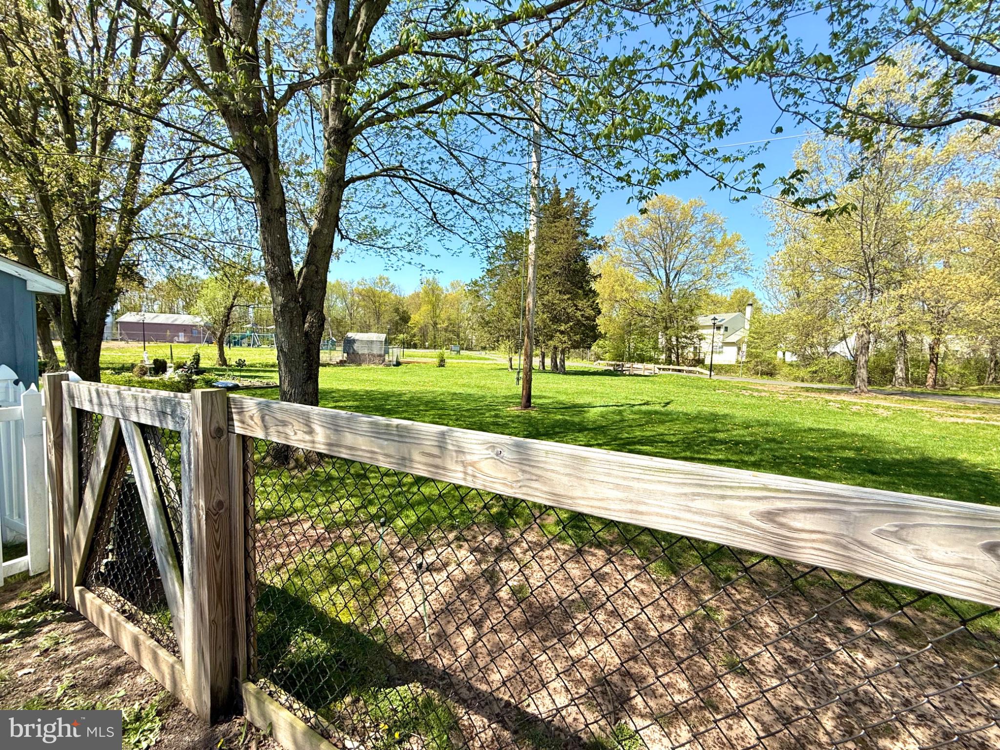 CEDAR GROVE ESTS - Residential