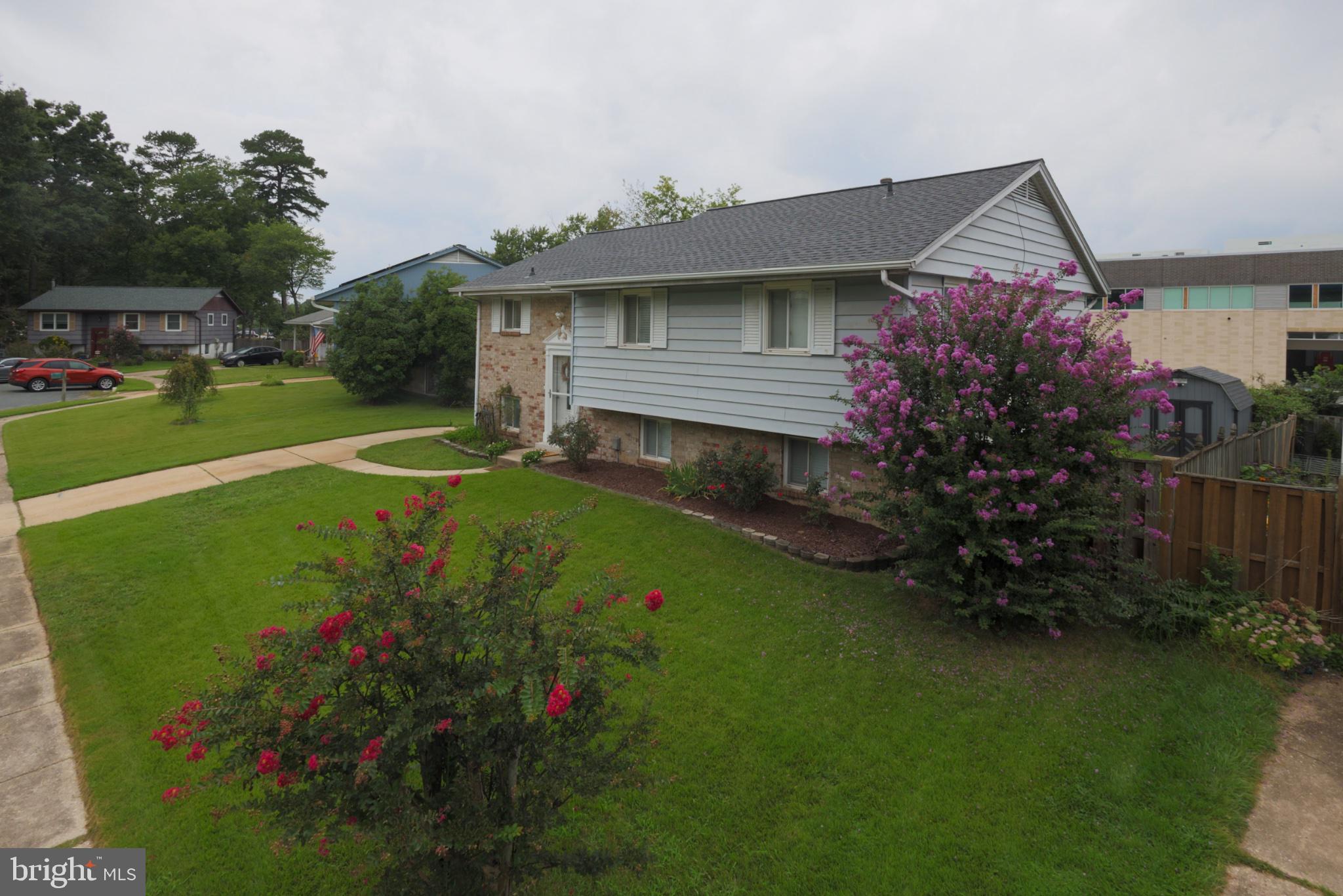 560 LANNY COURT