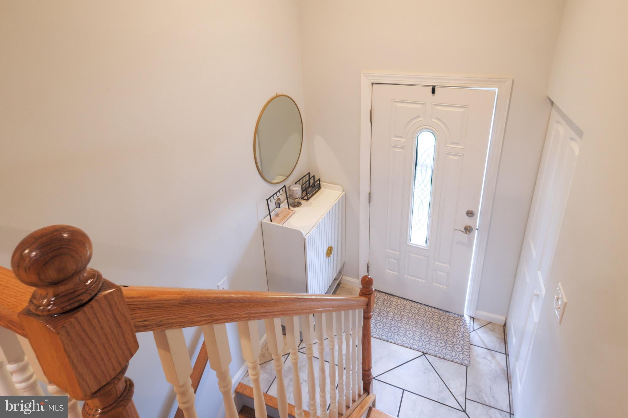 560 LANNY COURT