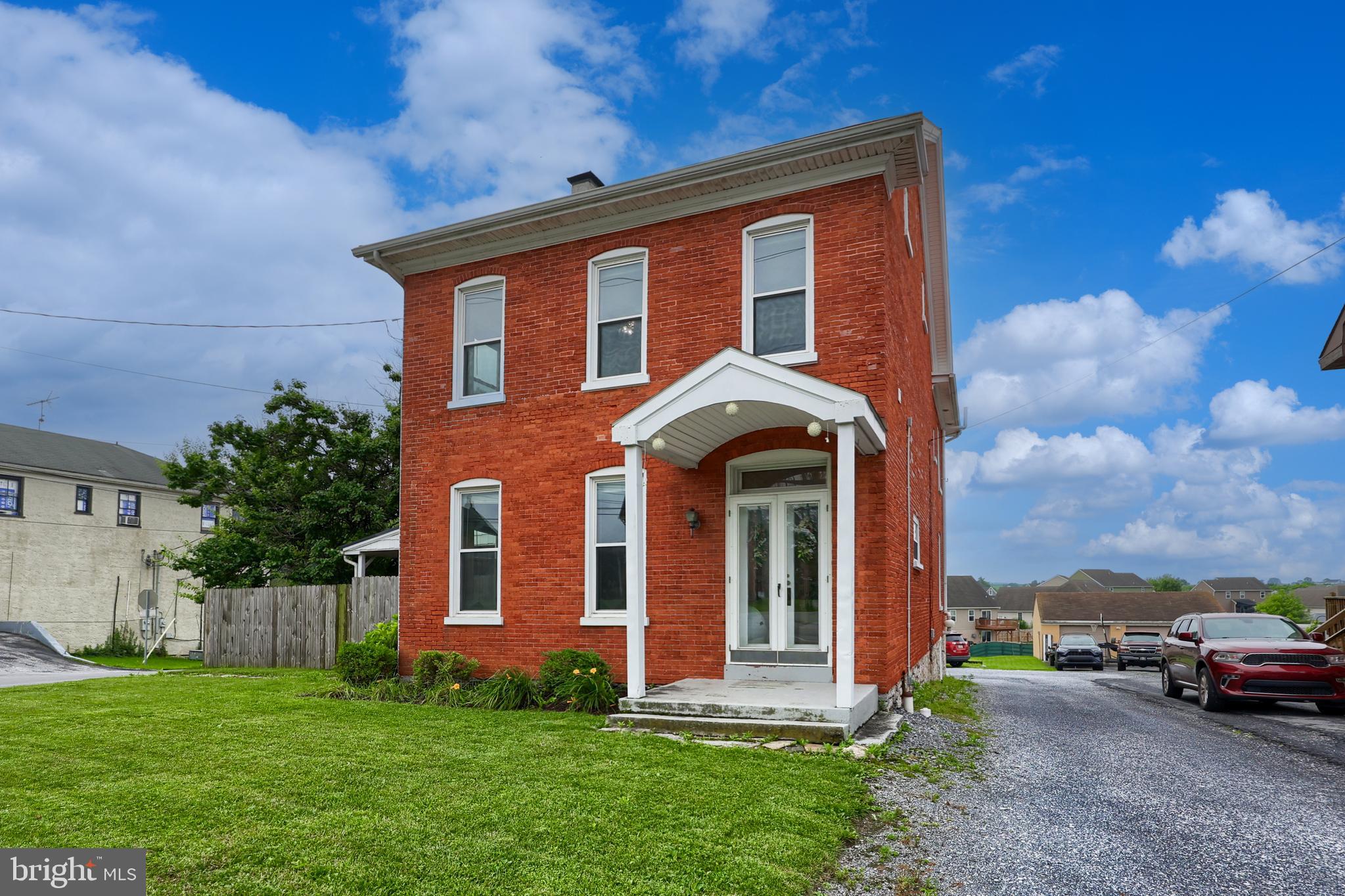 3156 LINCOLN HIGHWAY E