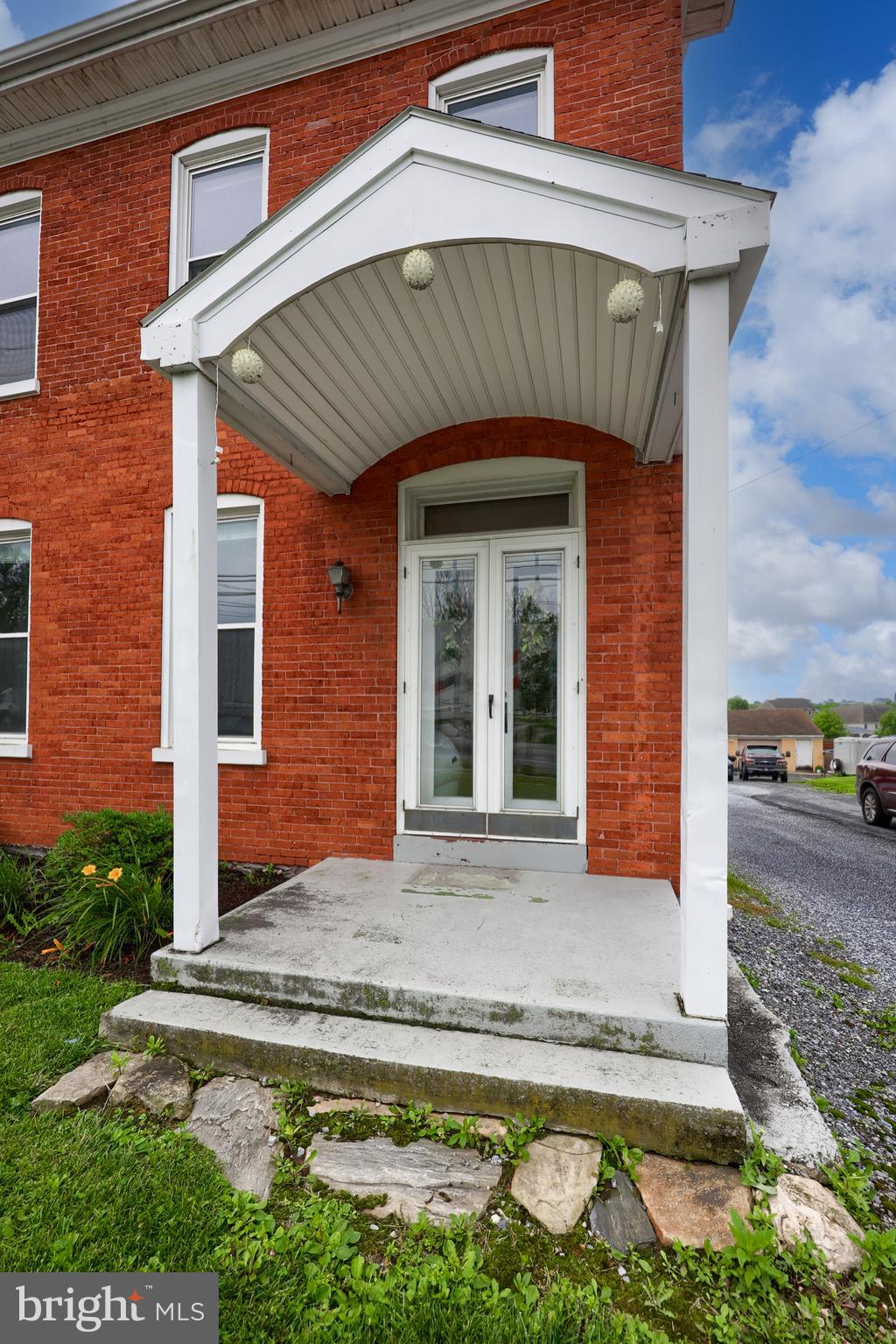3156 LINCOLN HIGHWAY E