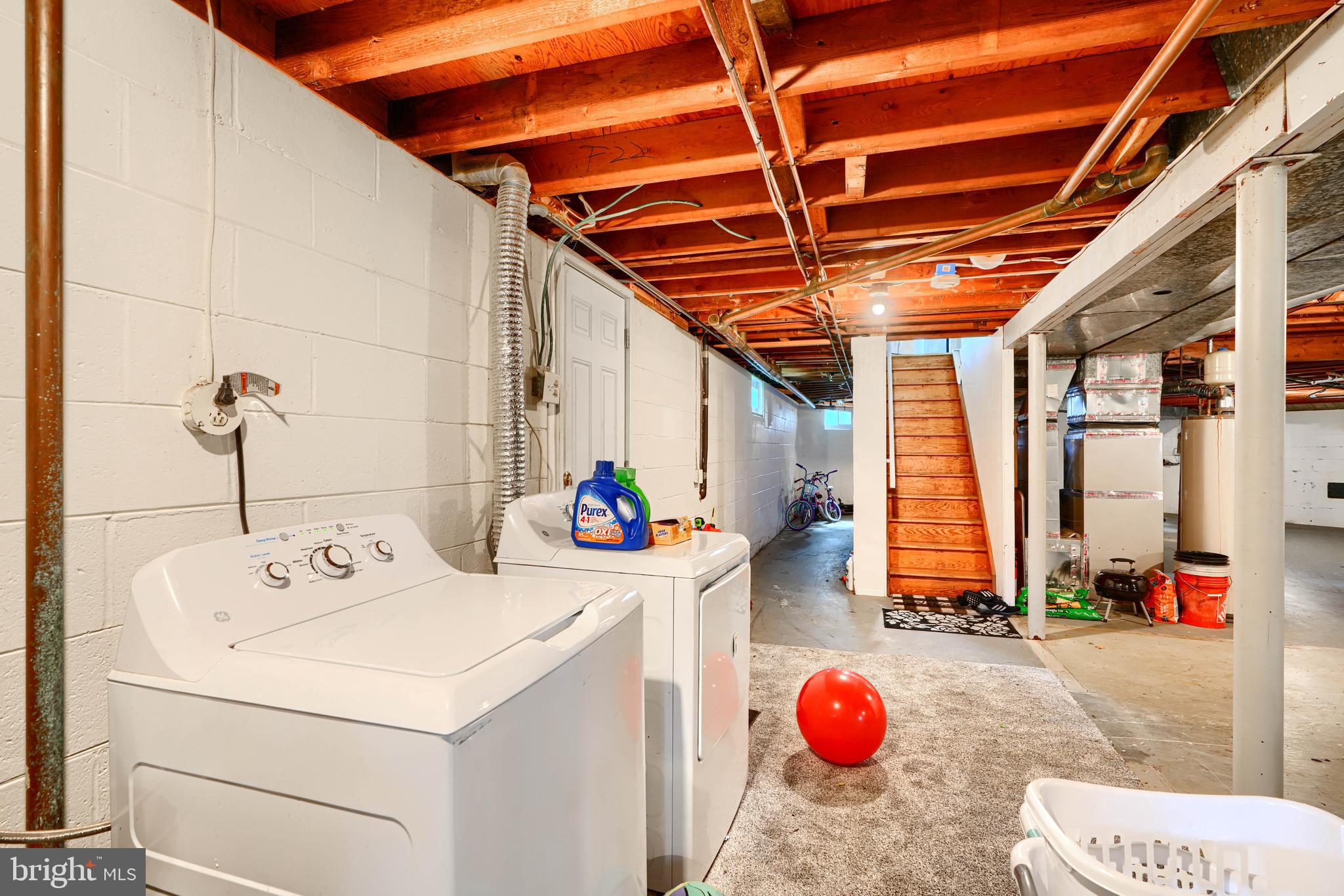 HOMESTEAD VILLAGE - Residential