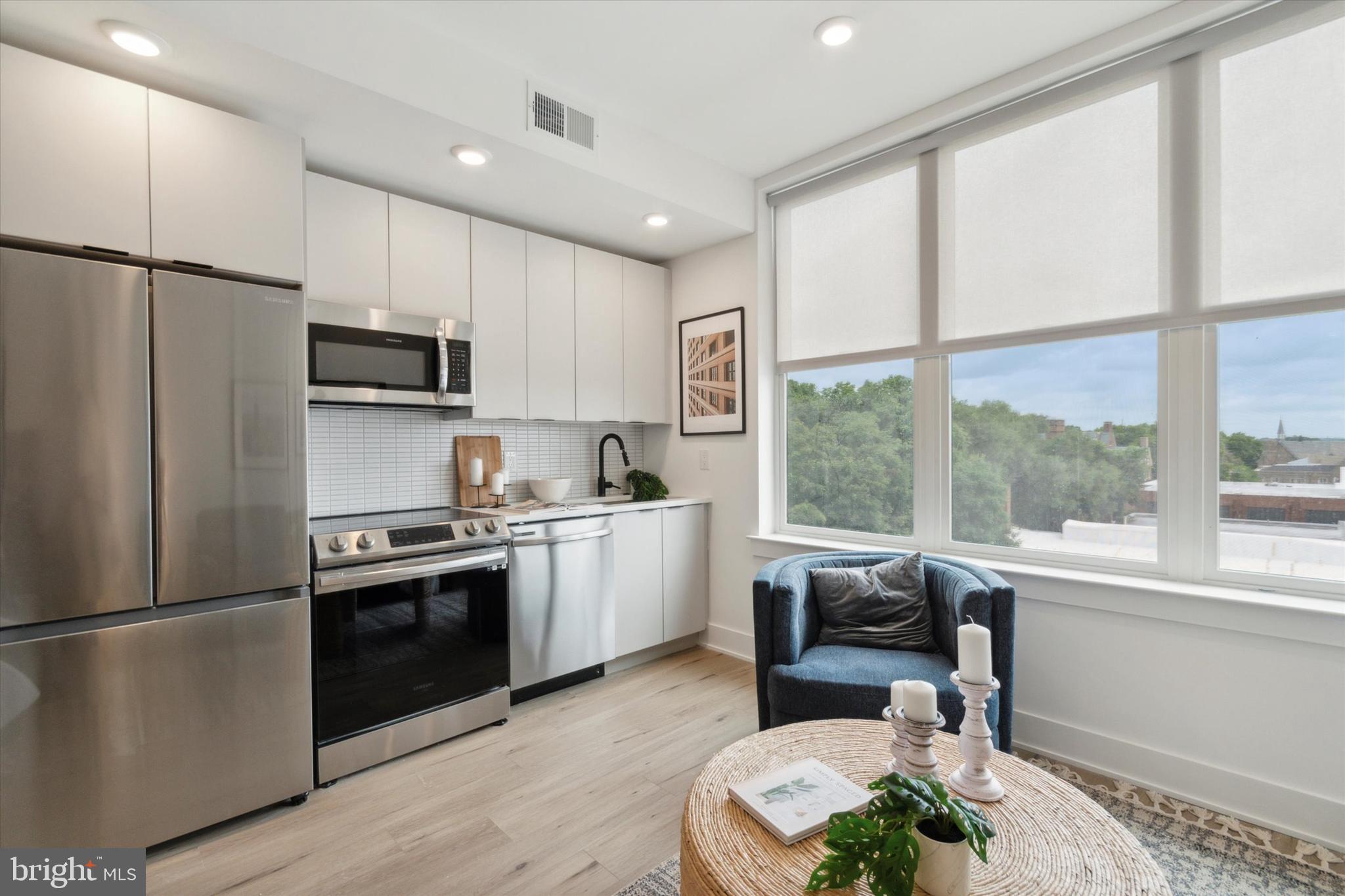 139 W CHELTEN AVENUE 409