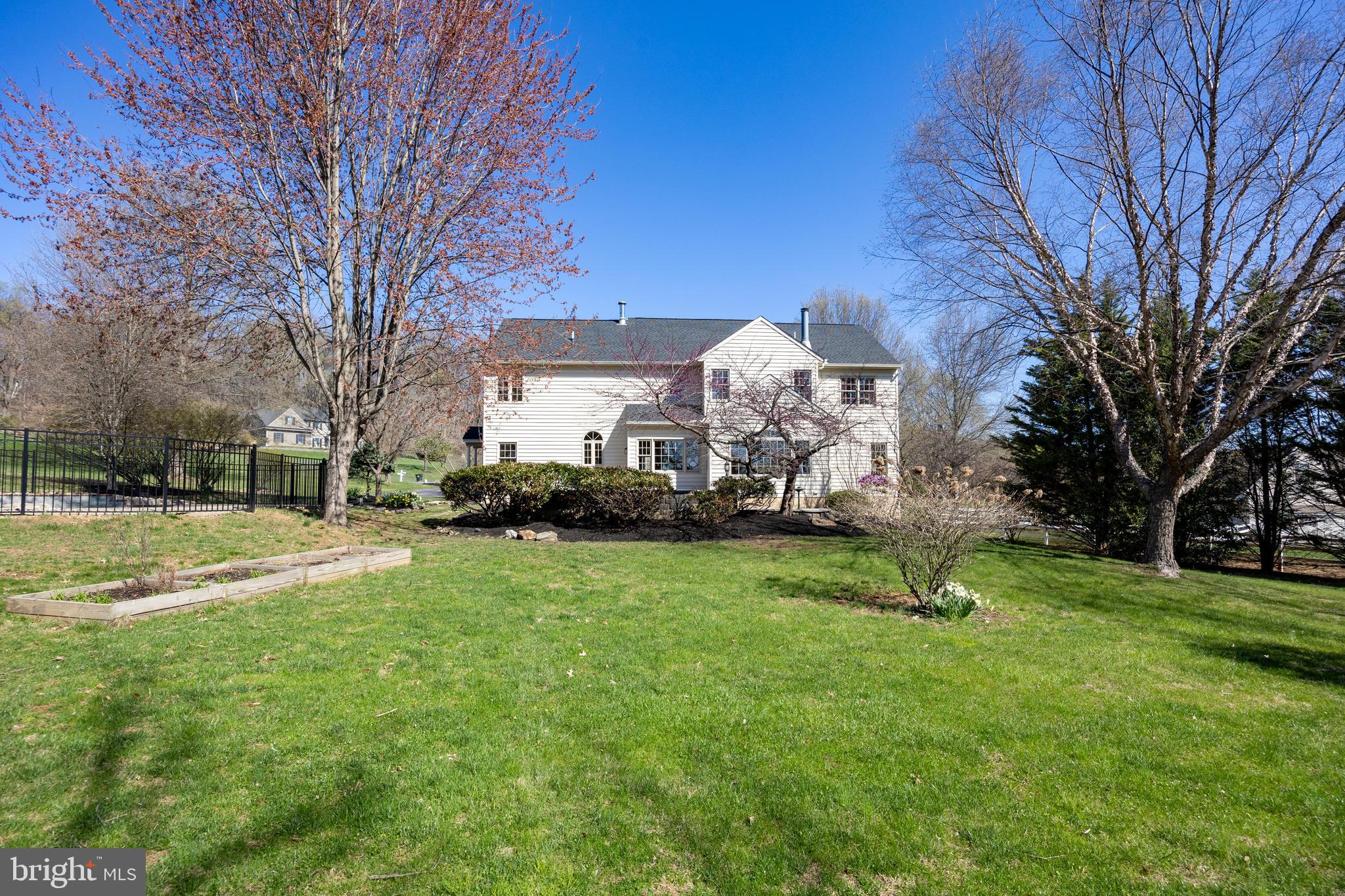 MARSHALL POND - Residential