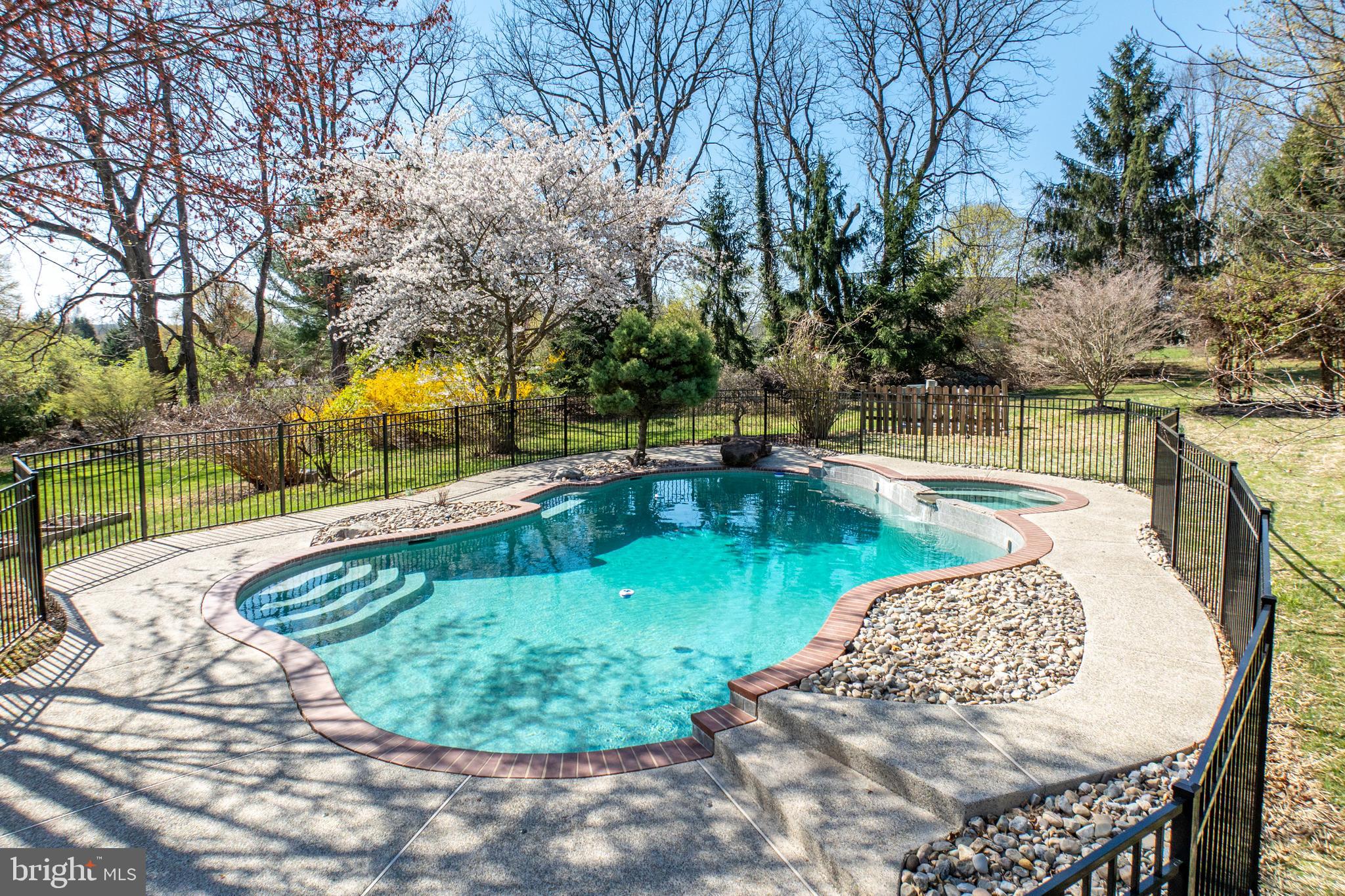 MARSHALL POND - Residential