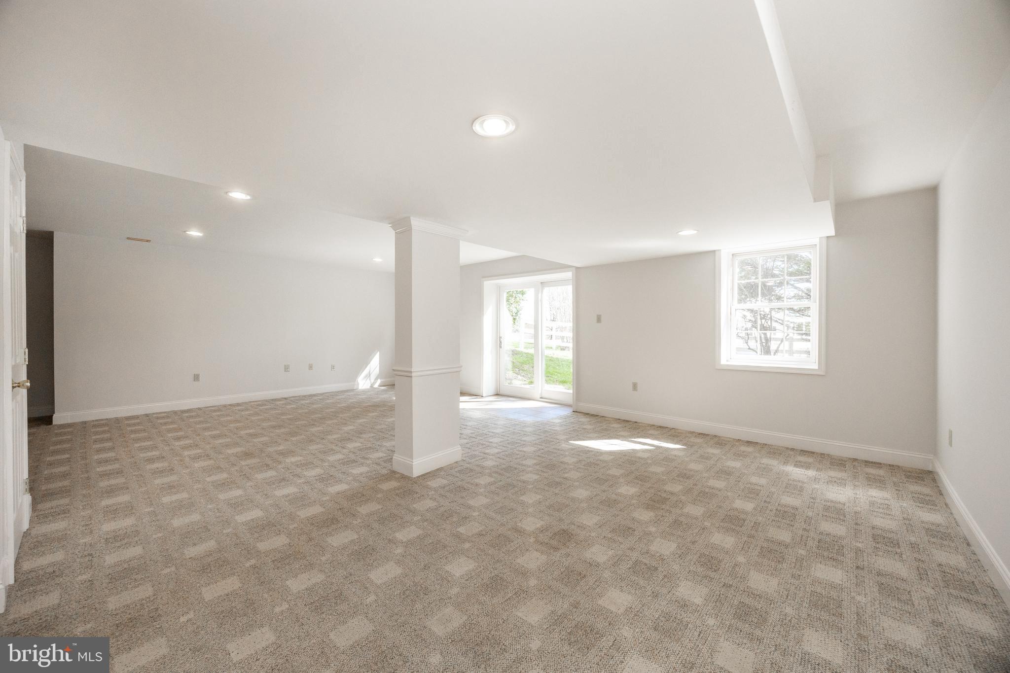 MARSHALL POND - Residential